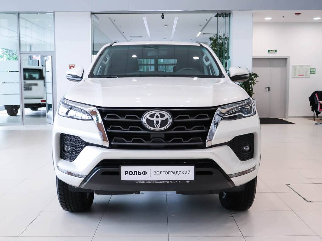 Toyota Fortuner Комфорт 2.7 АКП