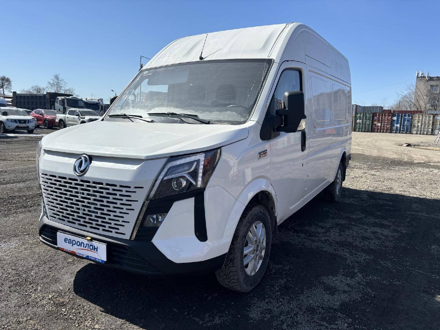DongFeng K33-561