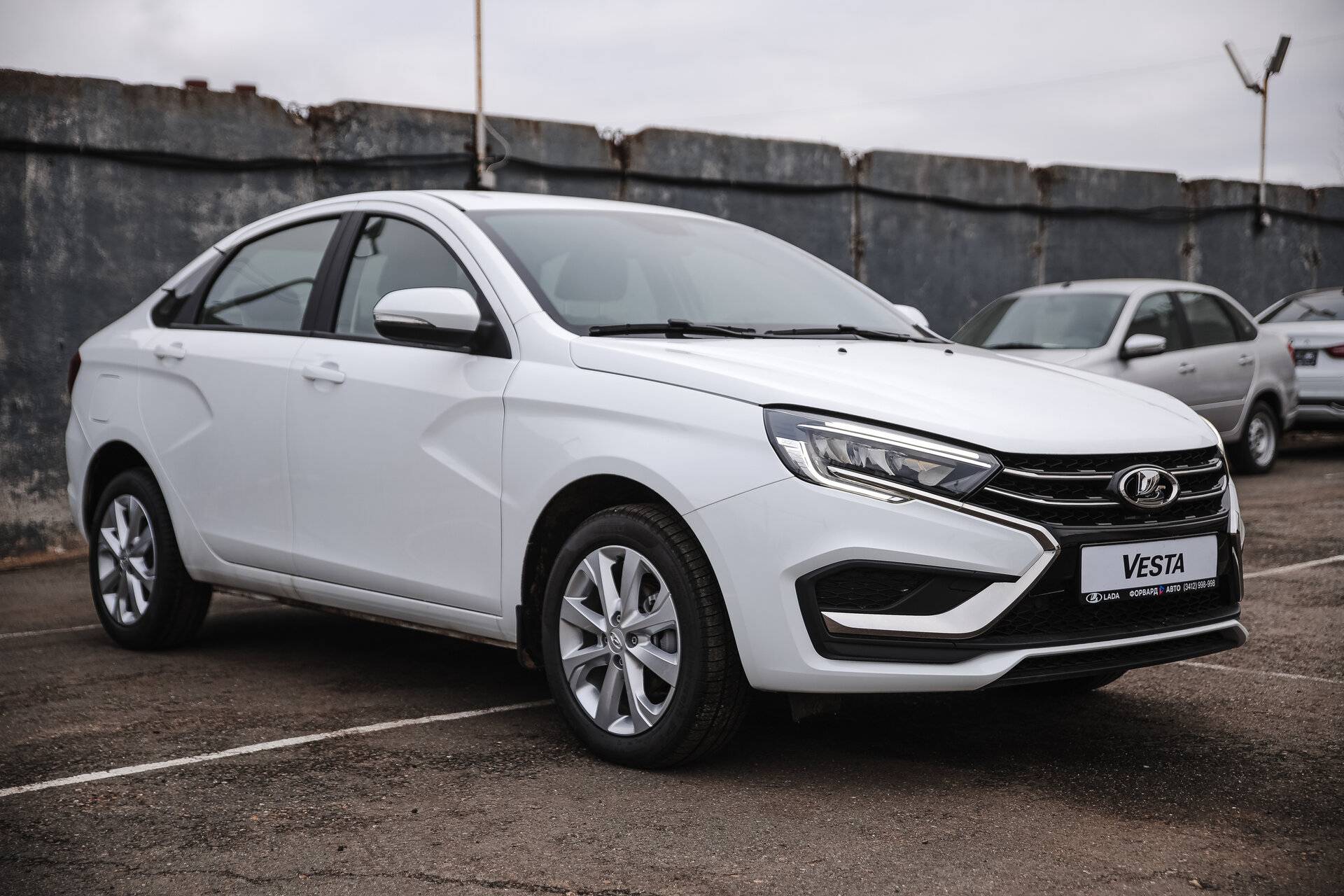 Lada Vesta седан Enjoy 24 1.8 122hp AT