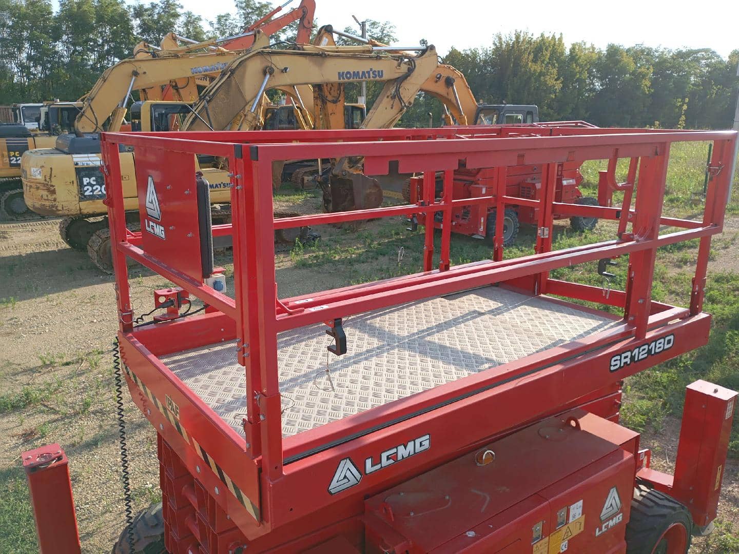 LGMG  (LinGong Machinery Group) SR1218D ножничный подъемник, 2023 года в лизинг