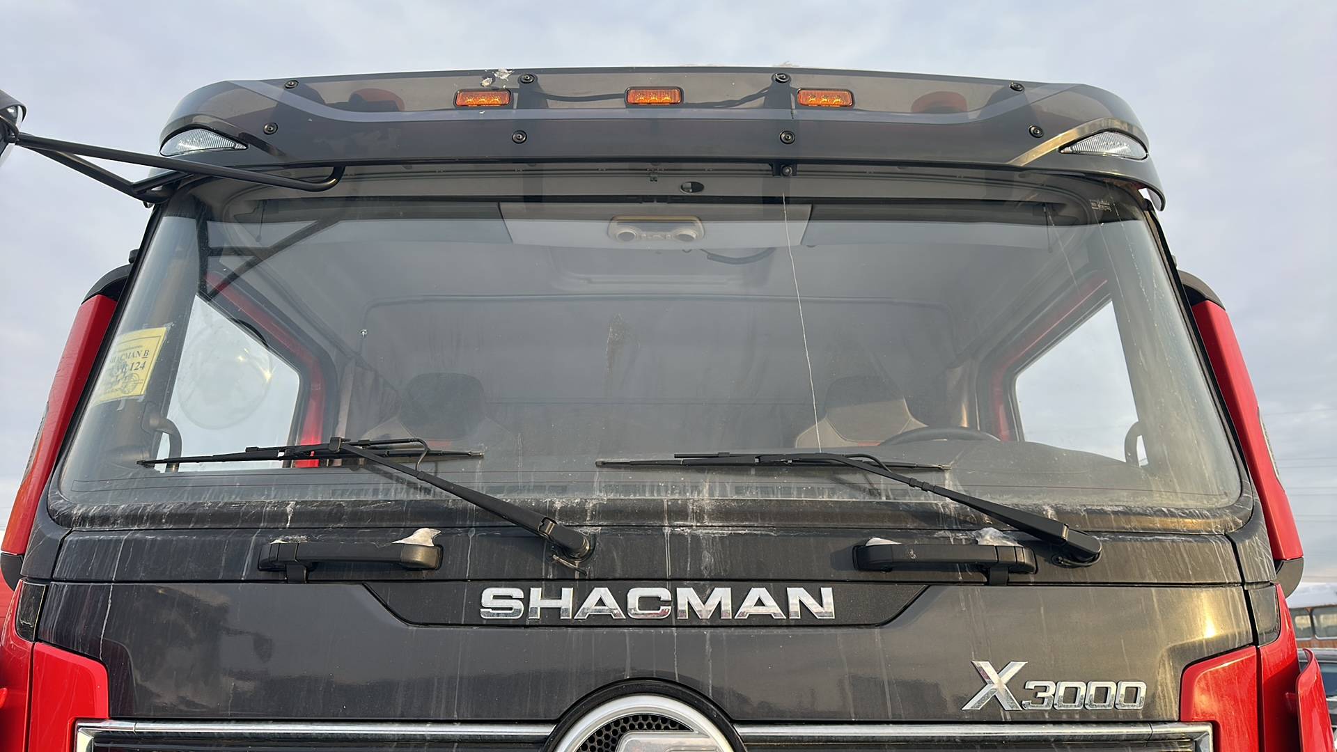 Shacman SX331863366,  102 560 км, 2024 года в лизинг