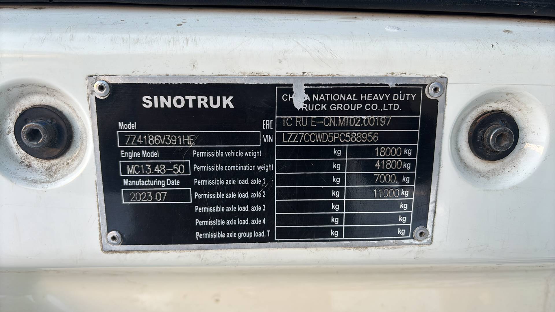 Sitrak ZZ4186V391HE,  383 262 км, 2023 года в лизинг