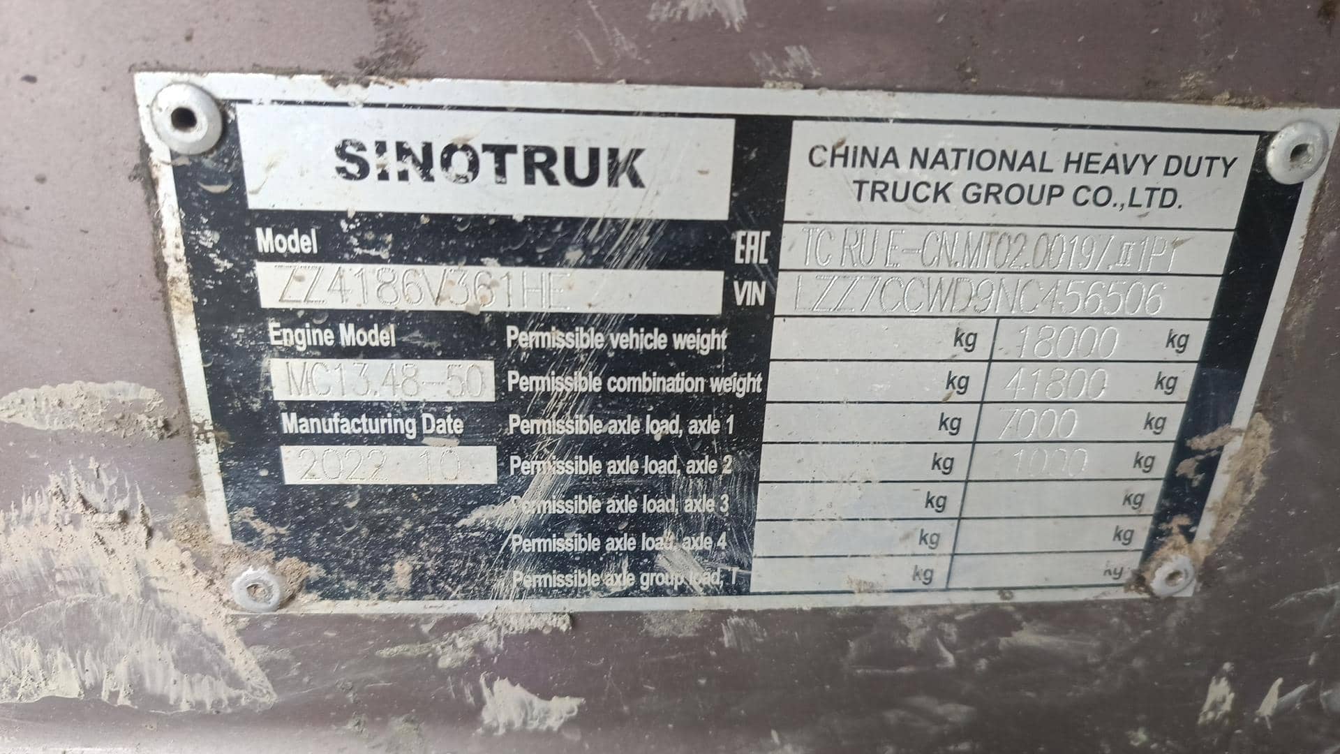 Sitrak C7H 4x2 ZZ4186V361HE,  420 000 км, 2022 года в лизинг