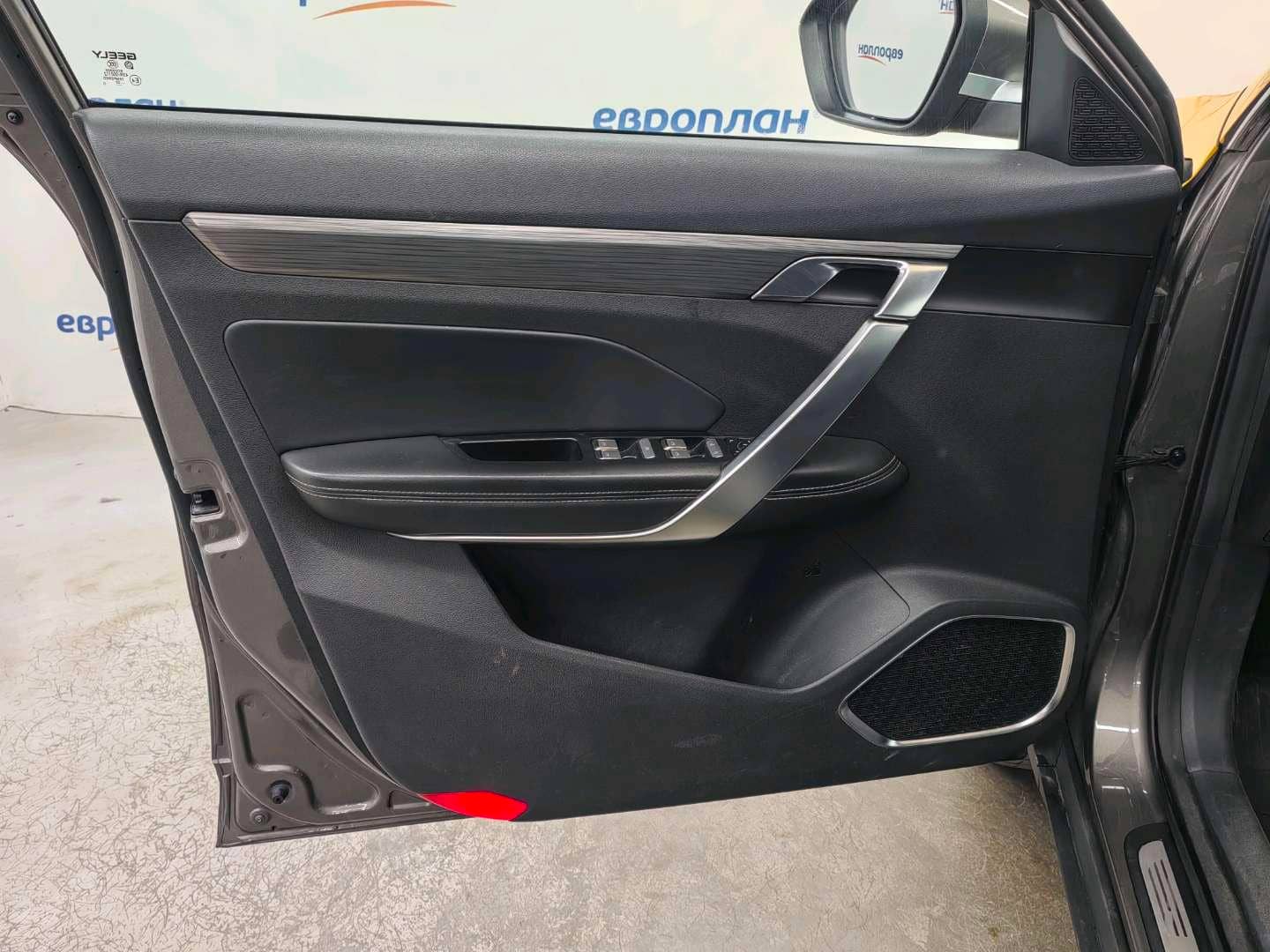 Geely Atlas Pro,  227 366 км, 2023 года в лизинг