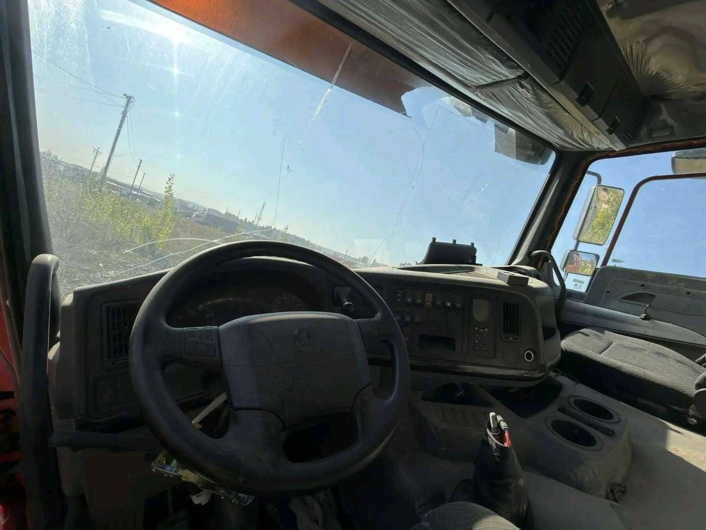 HOWO ZZ3407S3867E 8x4,  155 000 км, 2022 года