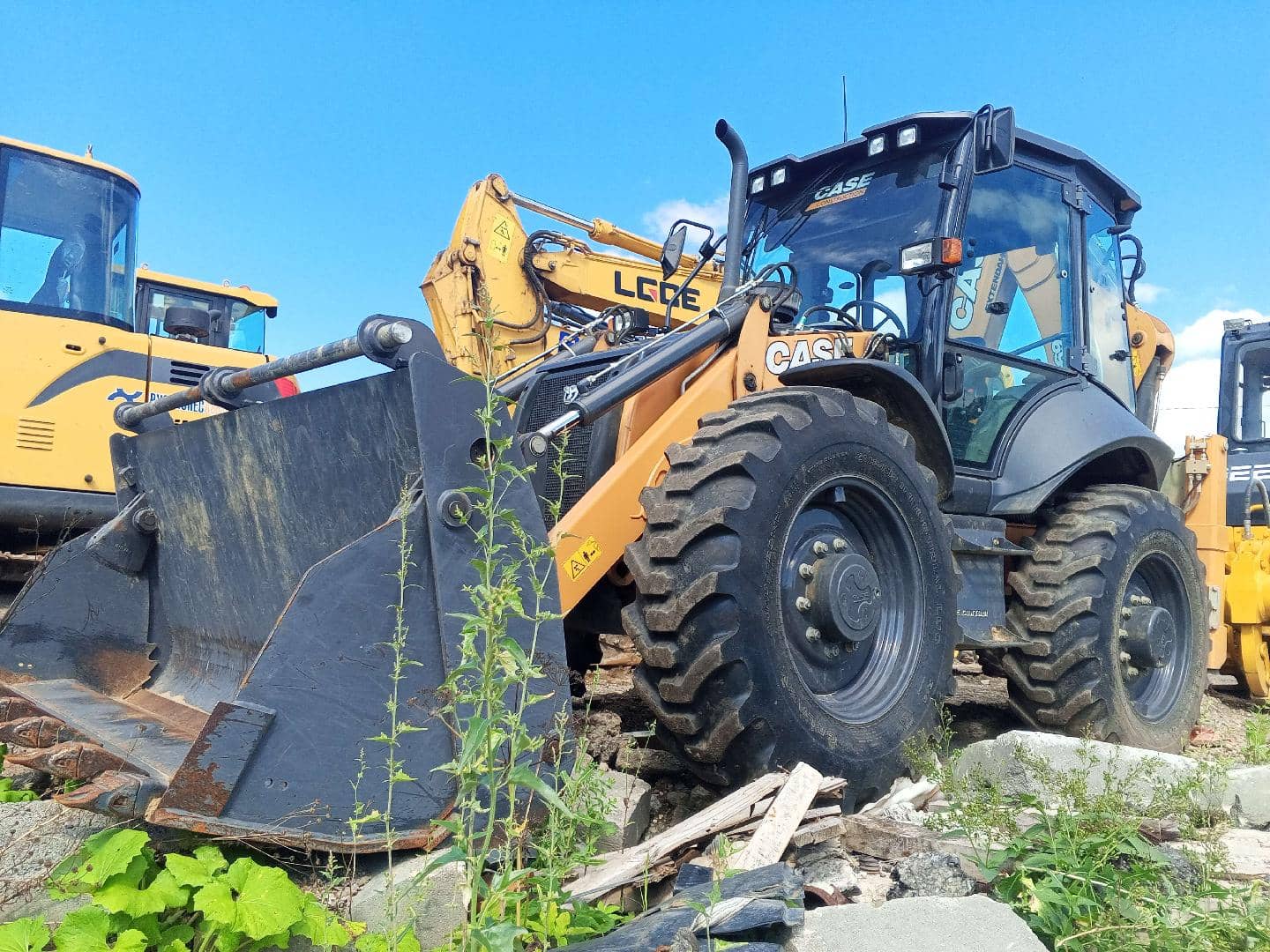 CASE 695SV,  902 км, 2024 года в лизинг