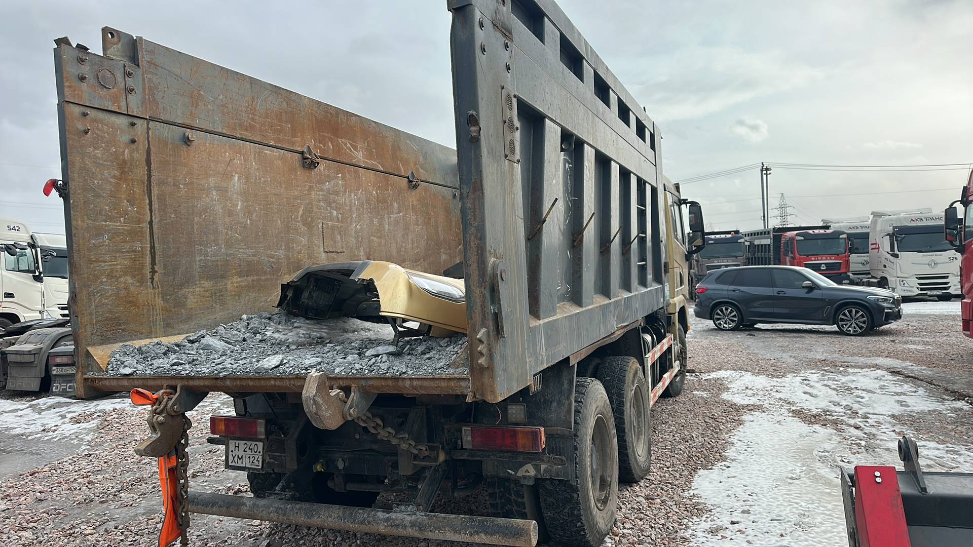 Shacman SX32586V384,  115 000 км, 2023 года