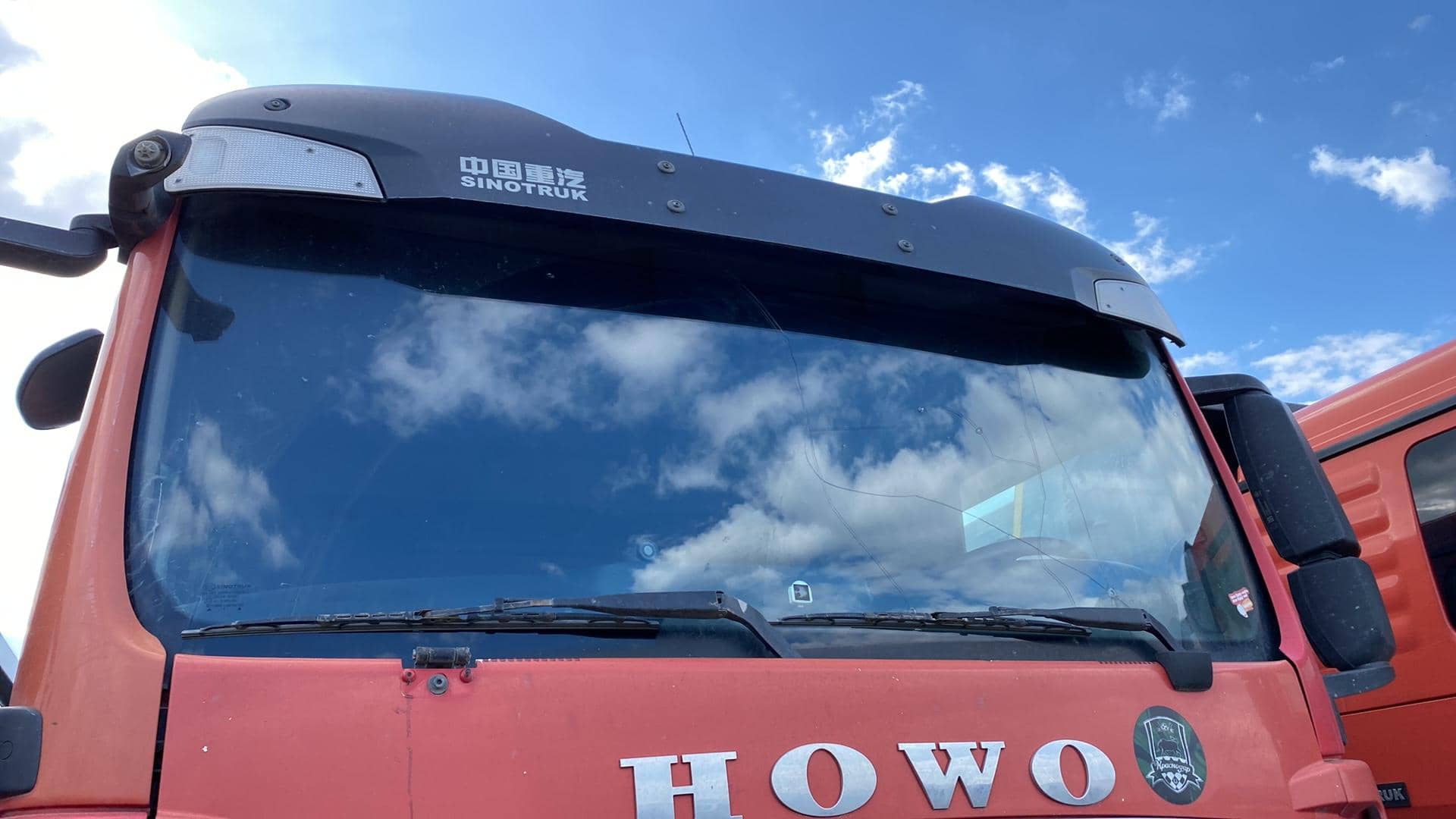 HOWO ZZ3317V386GE1 8х4,  366 022 км, 2022 года в лизинг