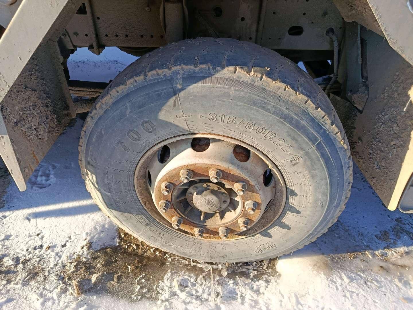 HOWO ZZ3317V386GE1 8х4,  499 334 км, 2023 года в лизинг