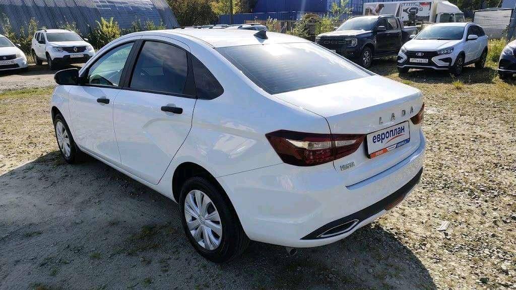 Lada Vesta седан,  28 857 км, 2023 года в лизинг