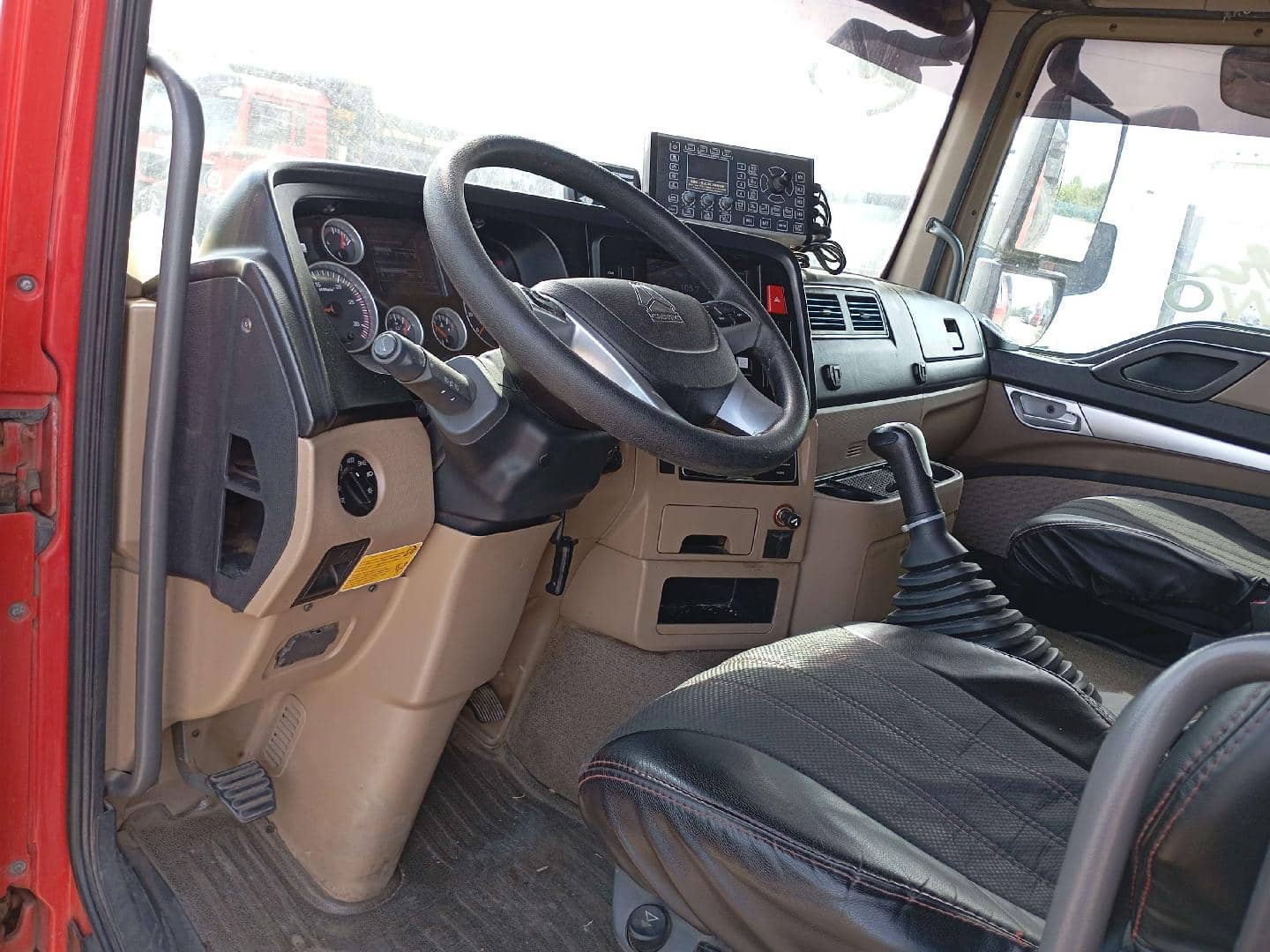 HOWO ZZ3256V384GE 6x4,  150 963 км, 2023 года в лизинг
