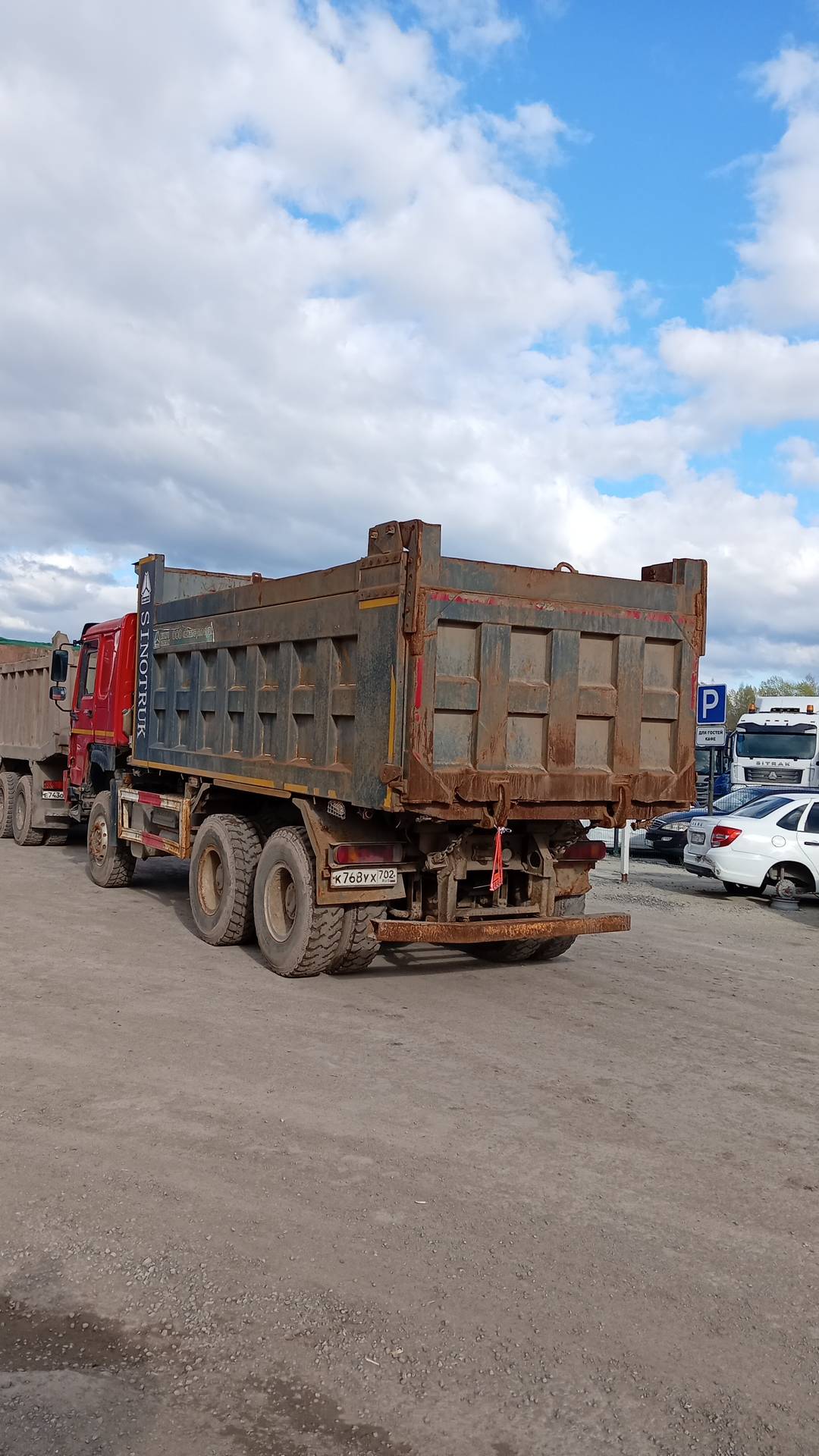 HOWO ZZ3327S3857E 6х6,  217 082 км, 2022 года в лизинг