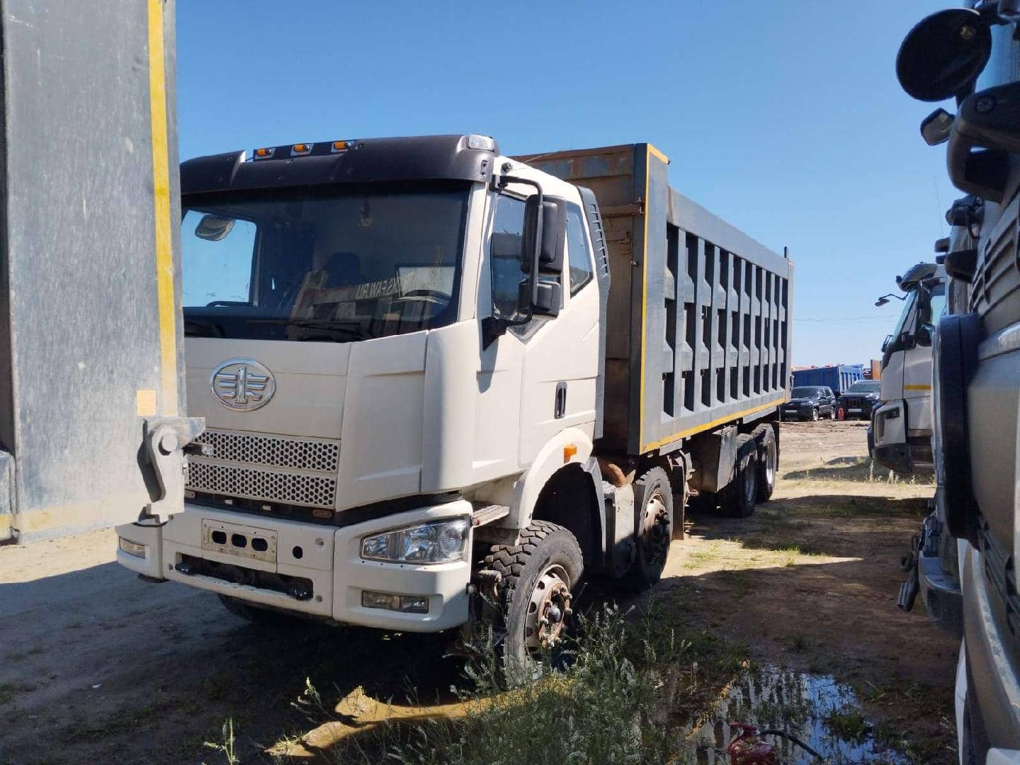 FAW CA3310P66K24T4E5 8х4,  156 851 км, 2022 года в лизинг