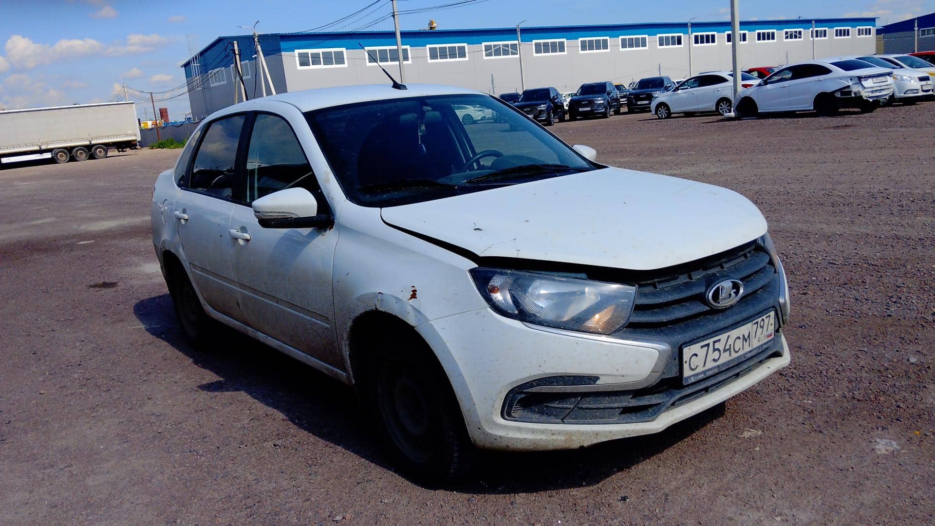 Lada Granta седан,  119 114 км, 2023 года в лизинг