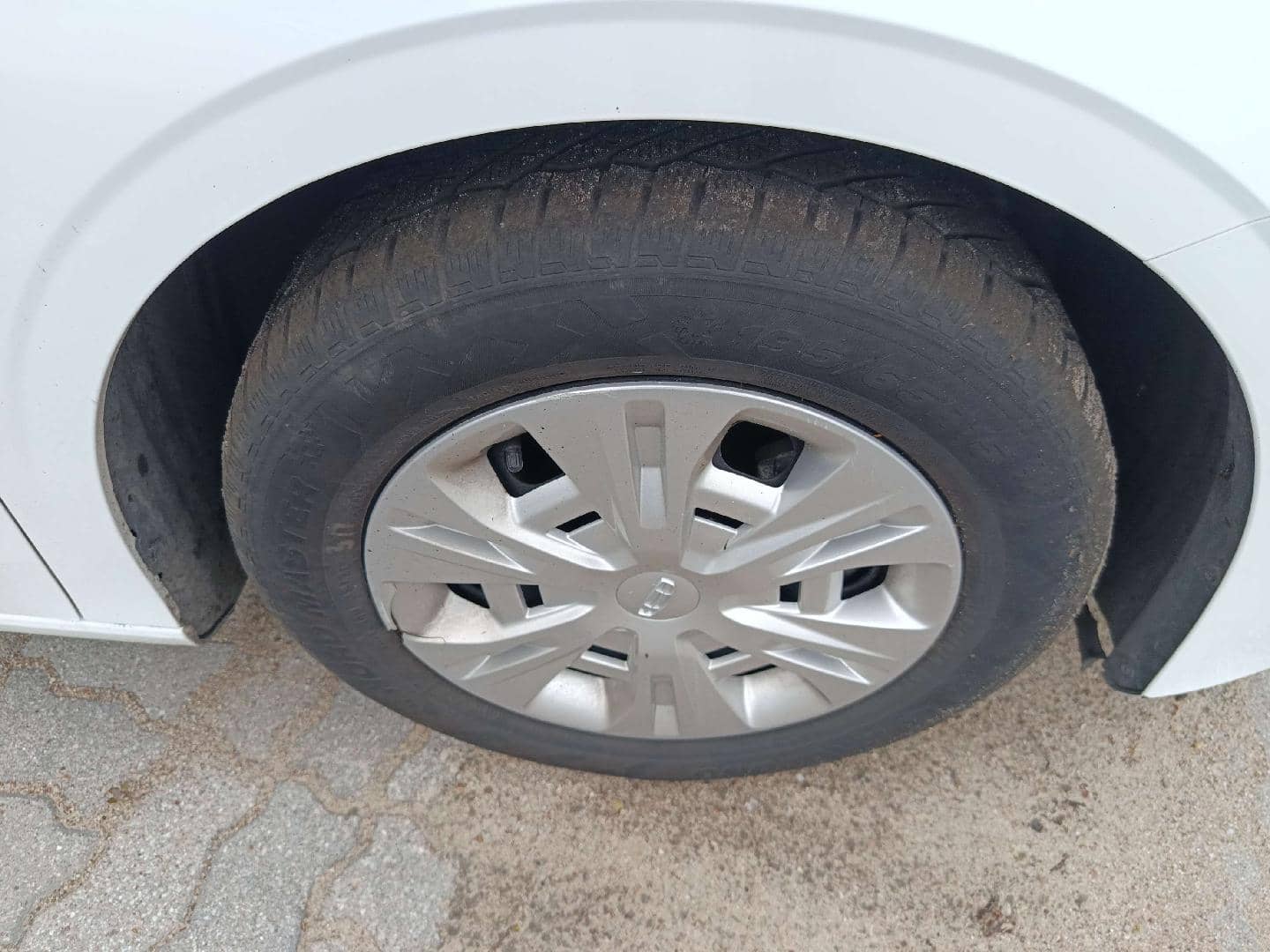 Geely Emgrand,  70 667 км, 2024 года в лизинг