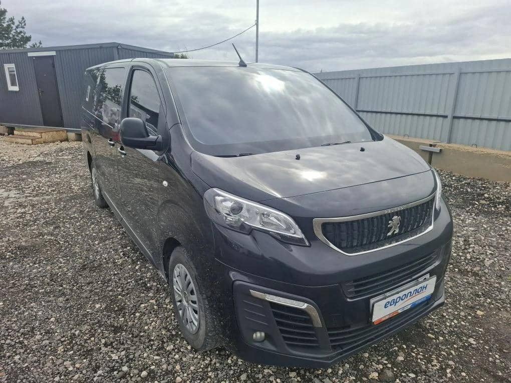 Peugeot Traveller,  166 453 км, 2021 года в лизинг
