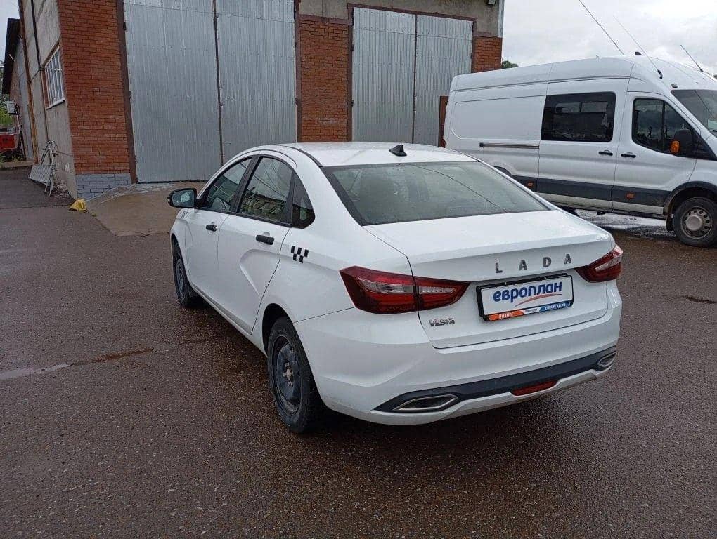 Lada Vesta седан,  107 442 км, 2024 года в лизинг