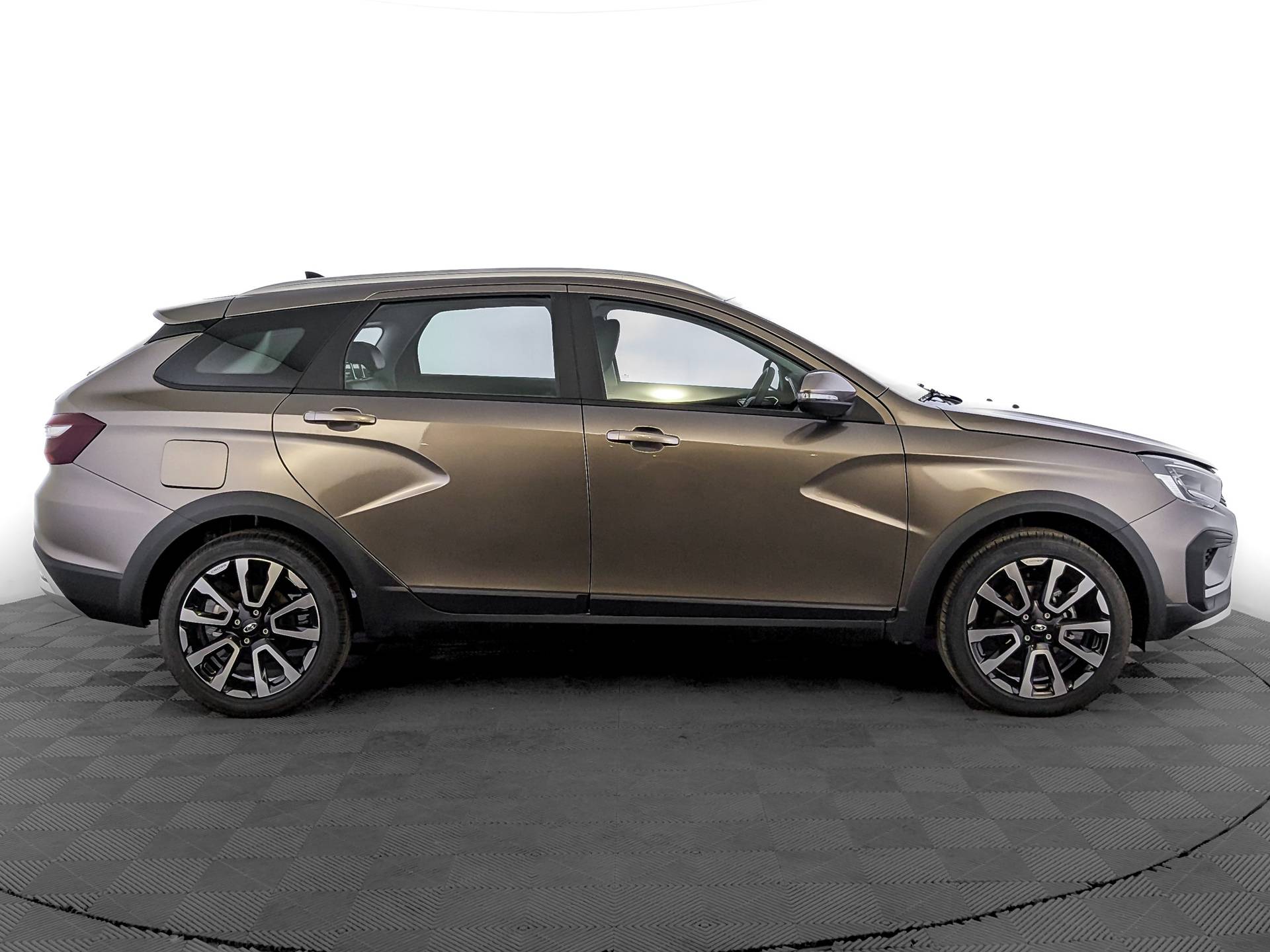 Lada Vesta SW Cross Life 24 1.6 106hp 5MT