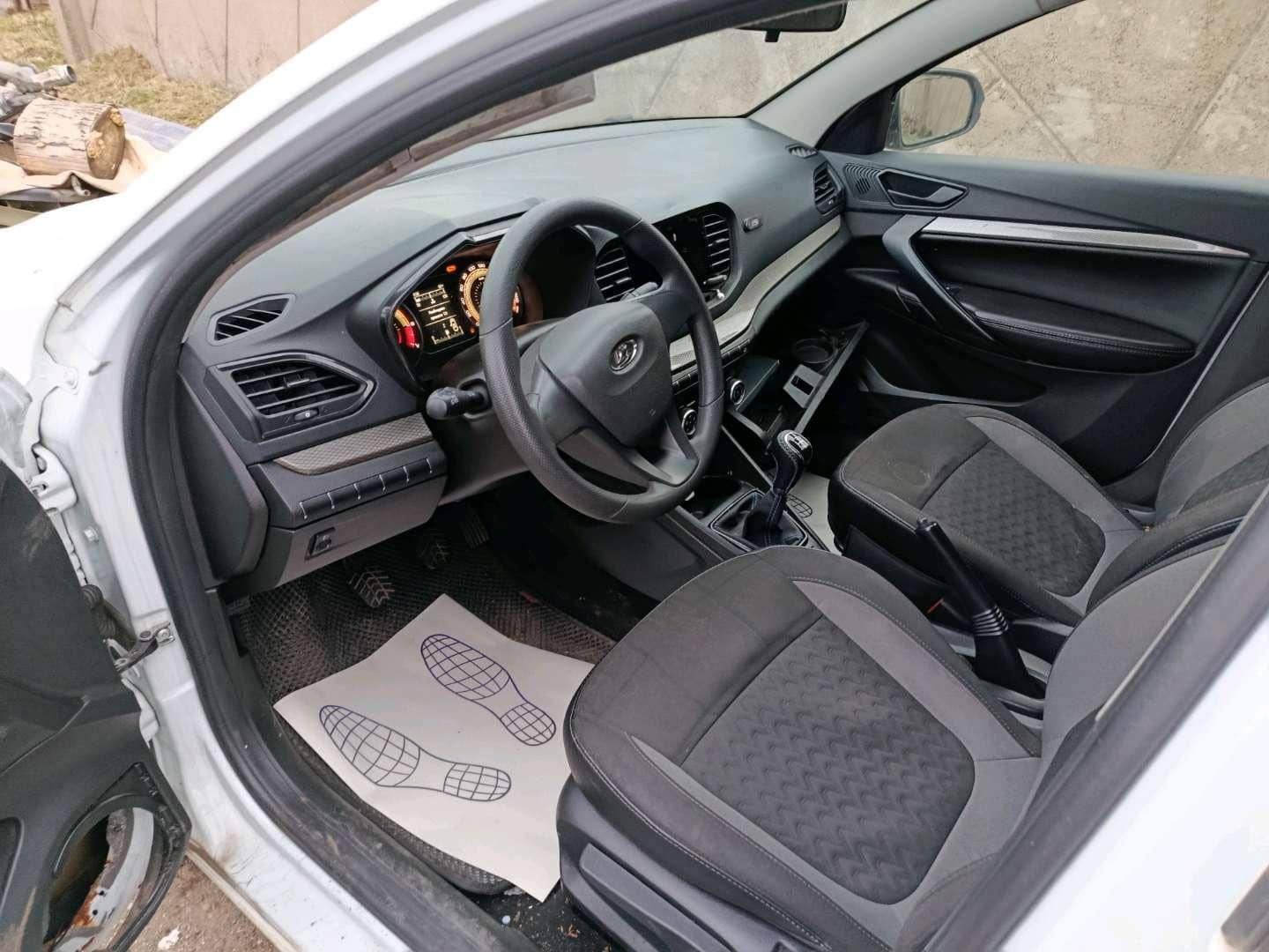 Lada Vesta седан,  115 808 км, 2023 года в лизинг
