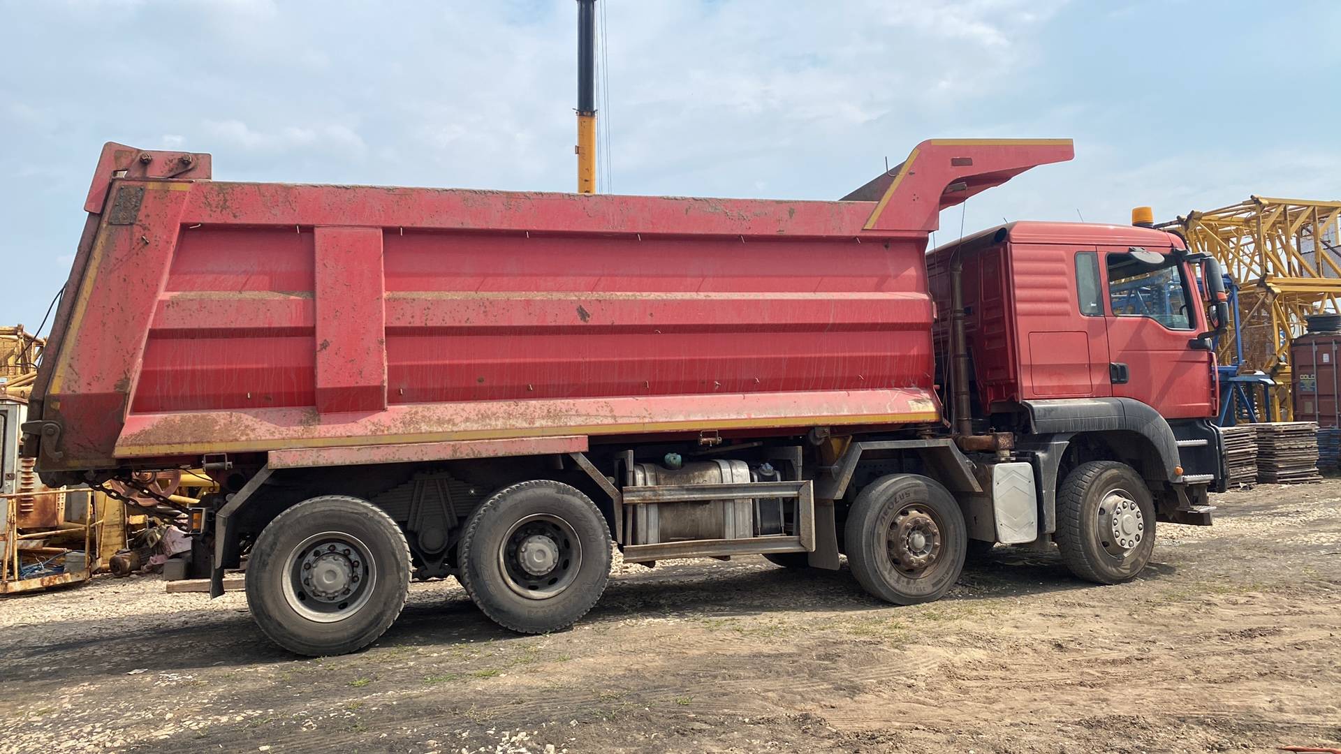 Sitrak ZZ3316V306ME,  246 120 км, 2022 года в лизинг