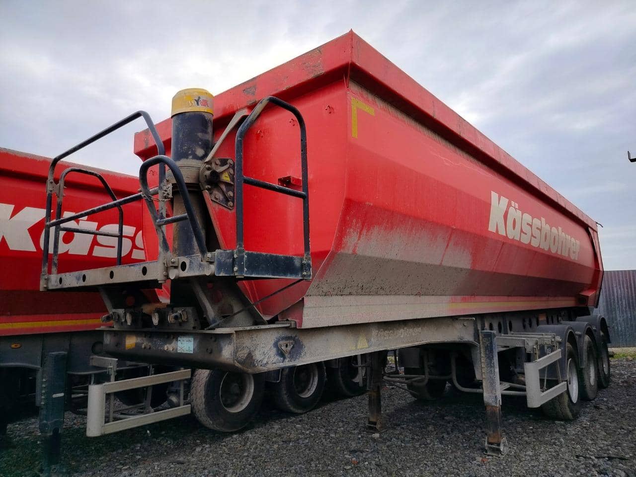 KASSBOHRER Самосвальный DL 32