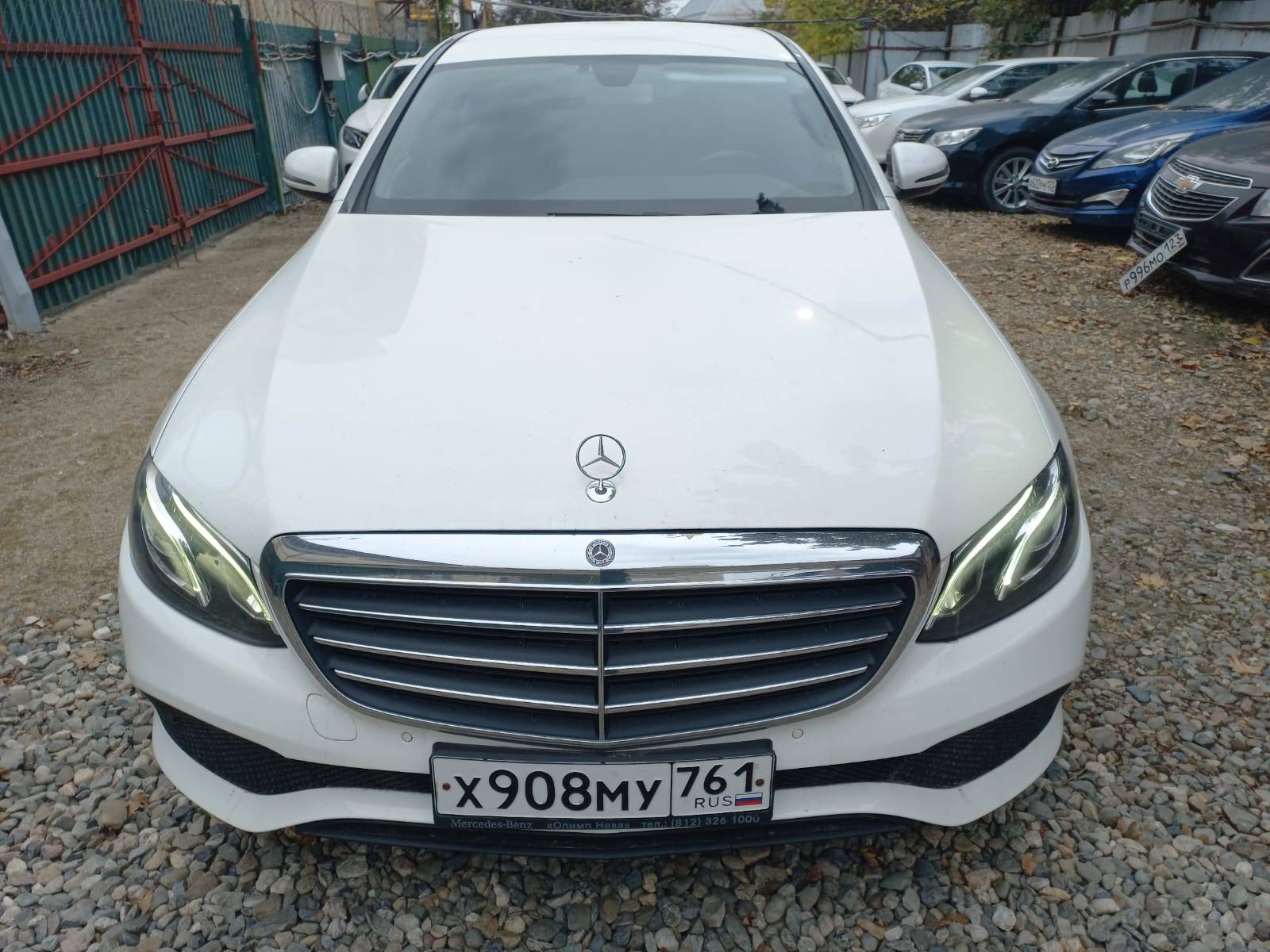 Mercedes-Benz E седан,  235 943 км, 2018 года в лизинг