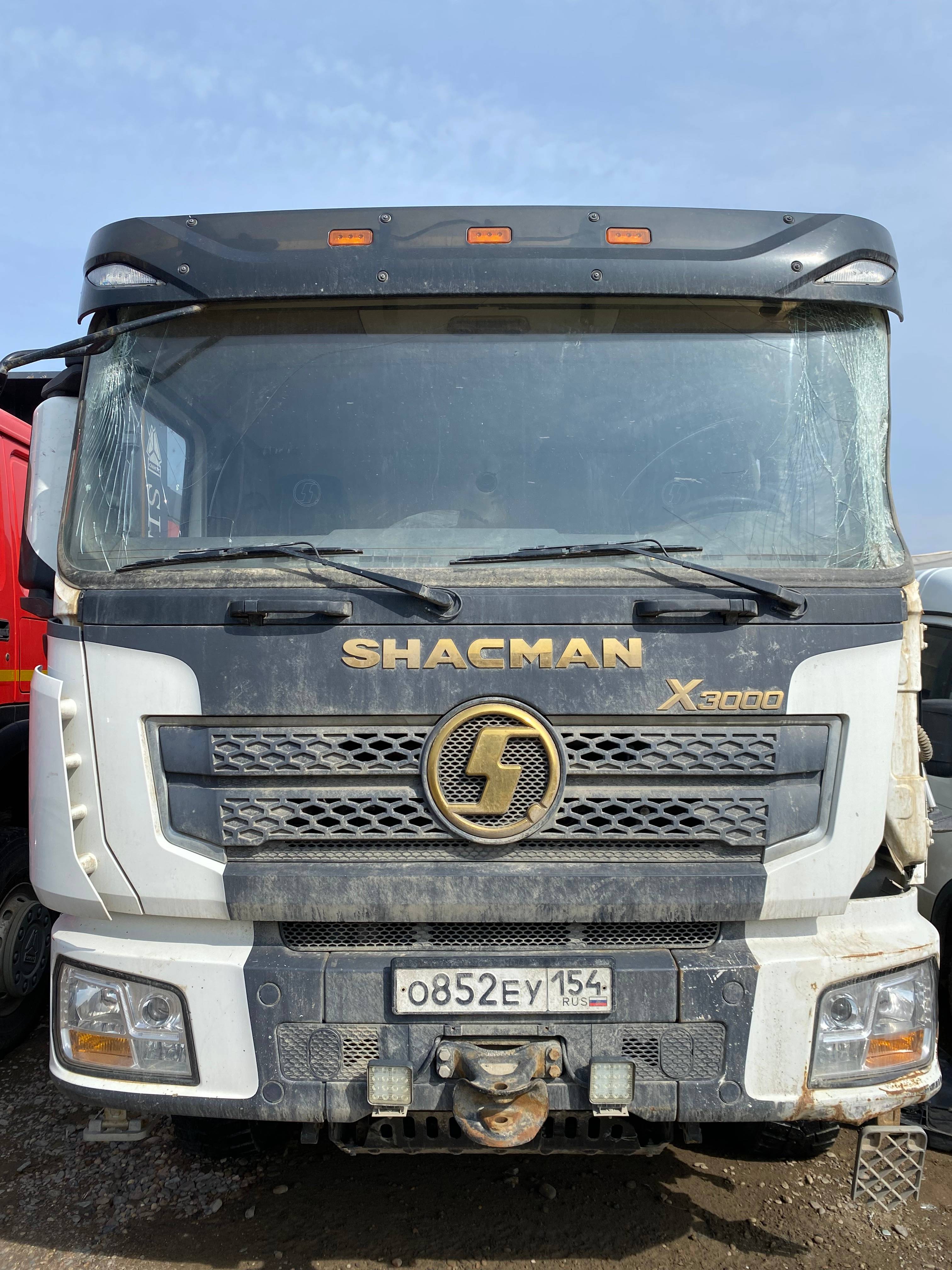 Shacman SX33186V366,  127 937 км, 2022 года в лизинг
