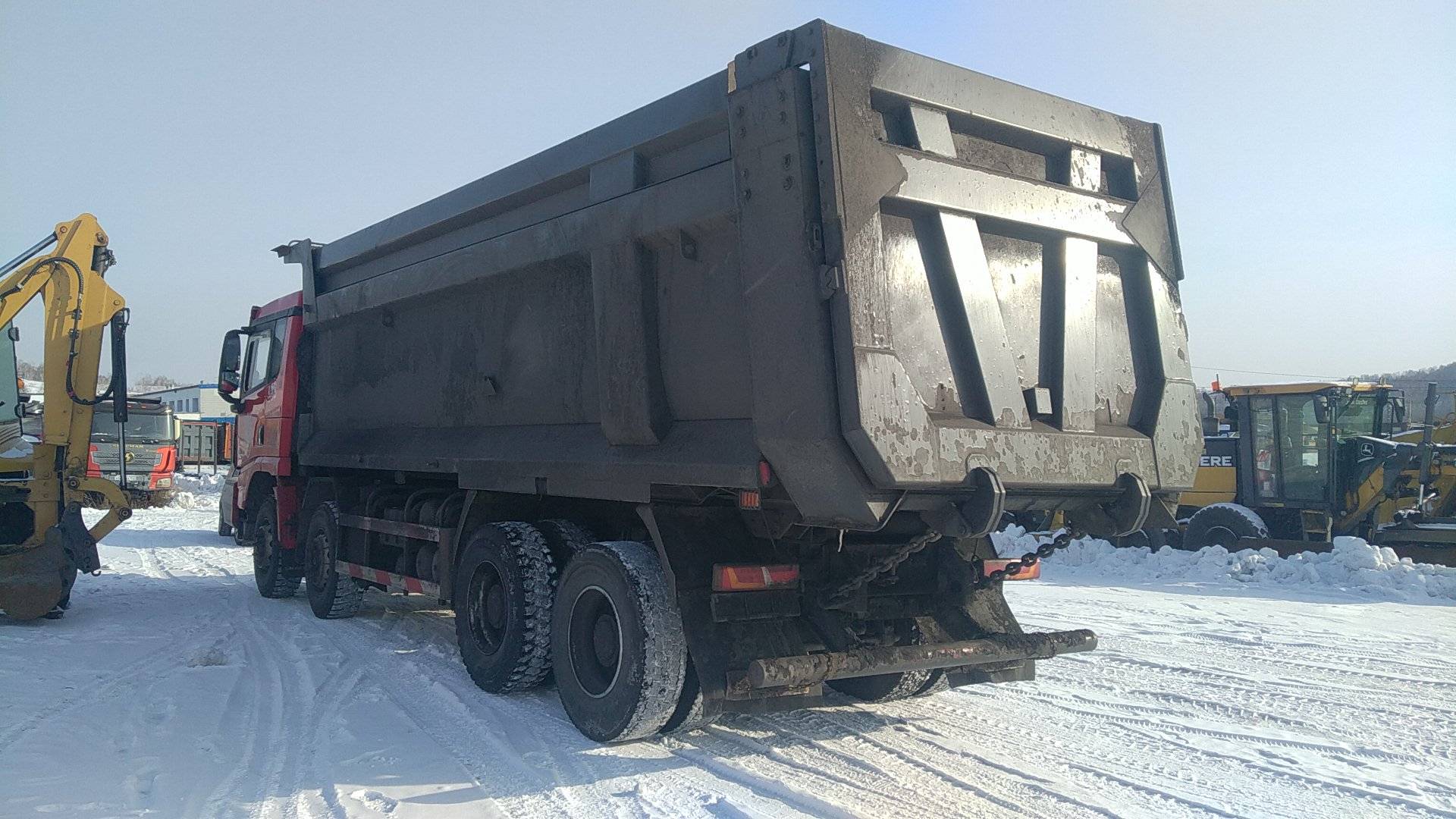 Shacman SX33186V366,  223 106 км, 2024 года в лизинг