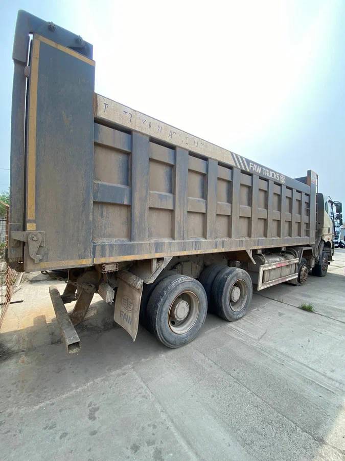 FAW CA3310P66K24T4E5 8х4,  116 804 км, 2021 года в лизинг