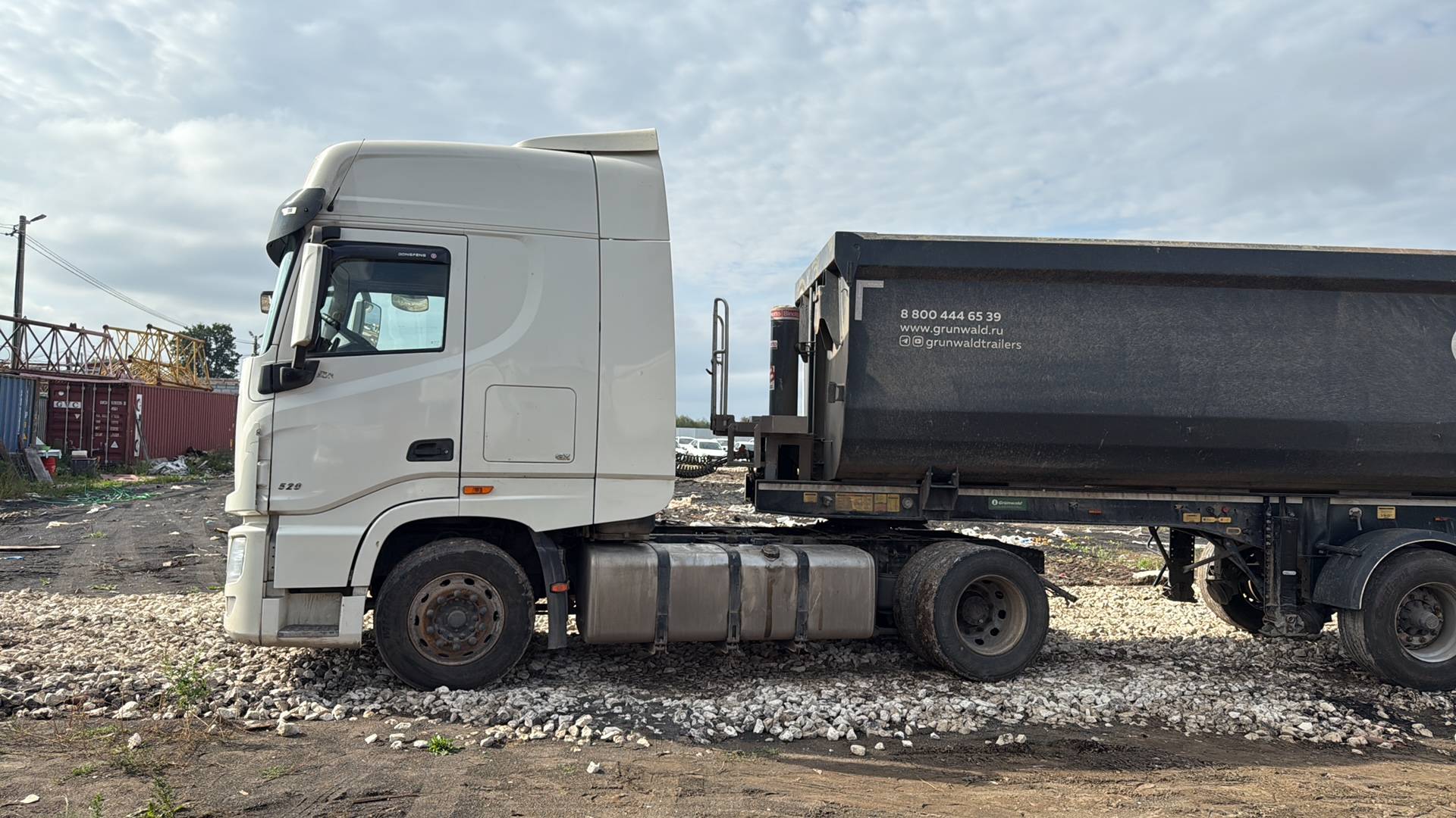 DongFeng DFH4180 4x2,  405 706 км, 2023 года в лизинг