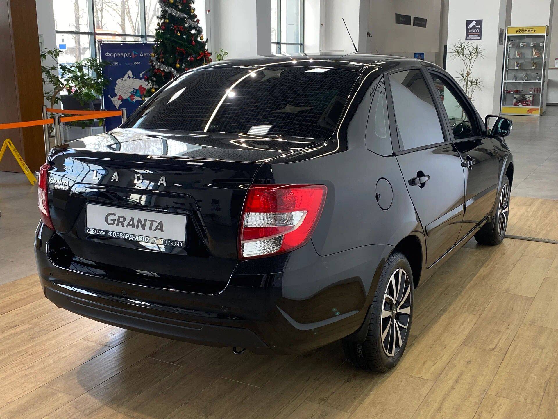 Lada Granta седан #CLUB 24 1.6 90hp 5MT