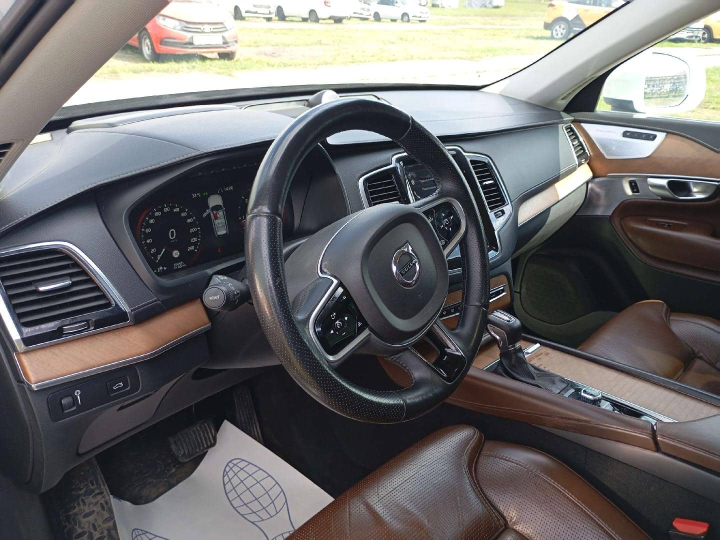 Volvo XC90,  254 521 км, 2018 года в лизинг