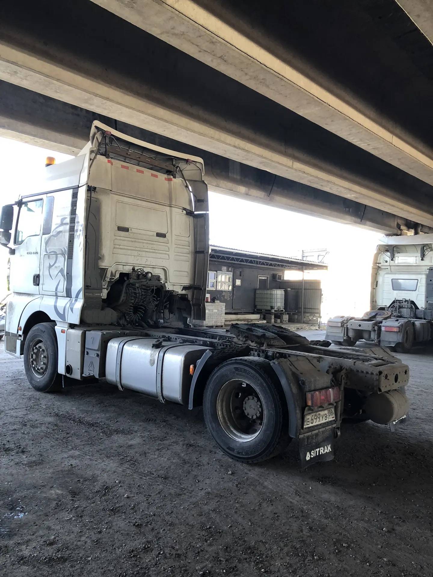 Sitrak C7H 4x2 ZZ4186V361HE,  369 933 км, 2023 года в лизинг