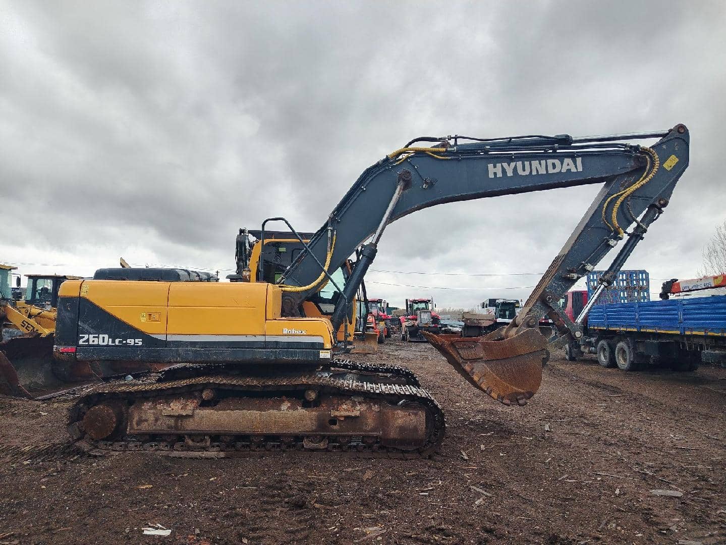 Hyundai R260LC-9S, 2022 года в лизинг