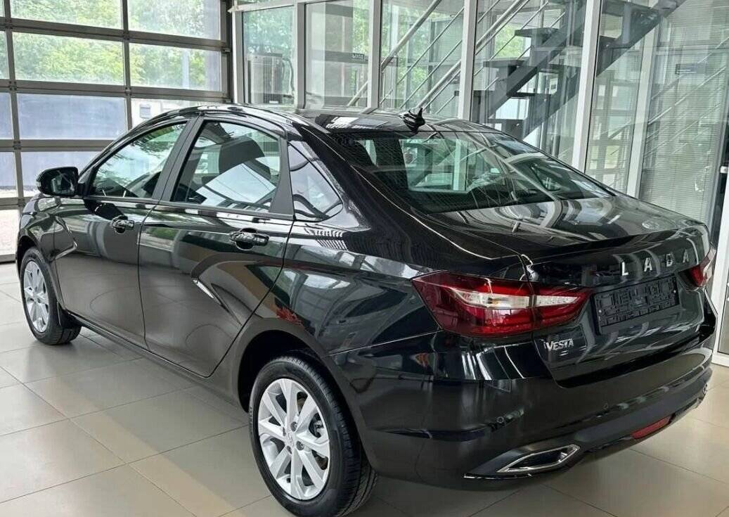 Lada Vesta седан Enjoy 24 1.8 122hp AT