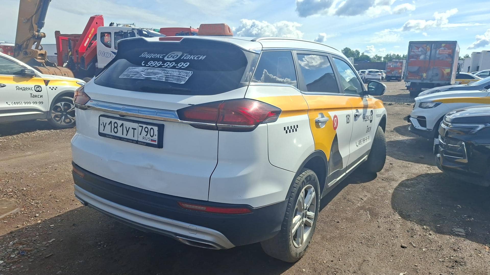 Geely Atlas Pro,  219 575 км, 2023 года в лизинг