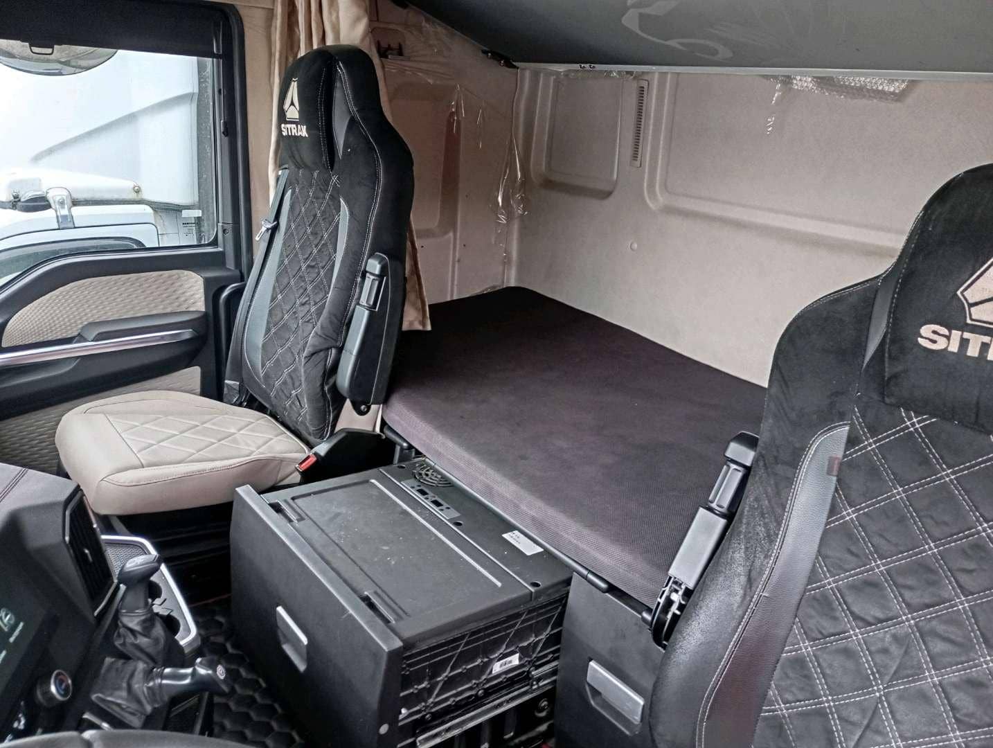 Sitrak С7Н MAX 6×4 ZZ4256V364HE,  216 923 км, 2023 года в лизинг
