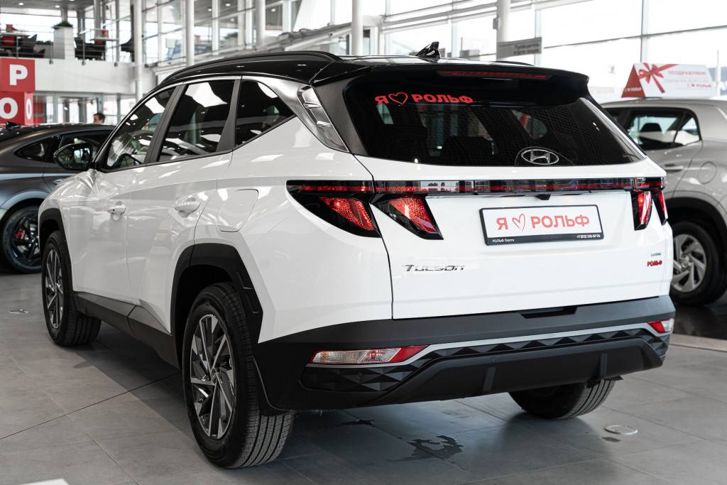 Hyundai Tucson Travel 2.0 6AT 4WD