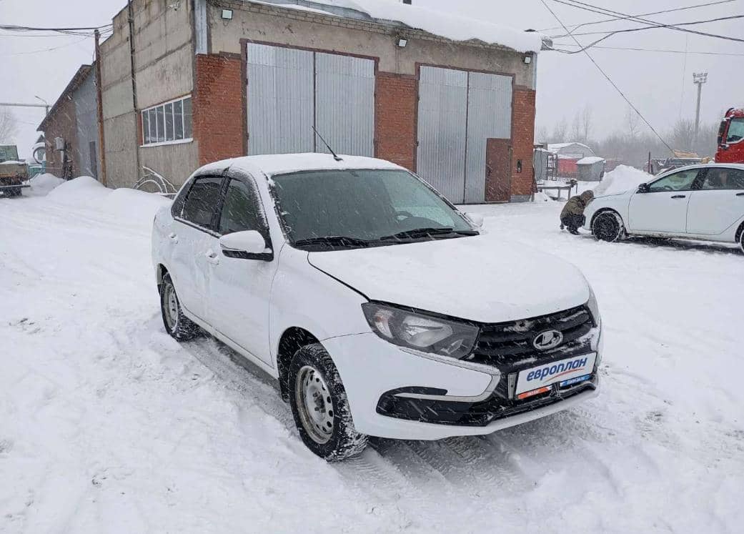 Lada Granta седан,  94 471 км, 2024 года в лизинг