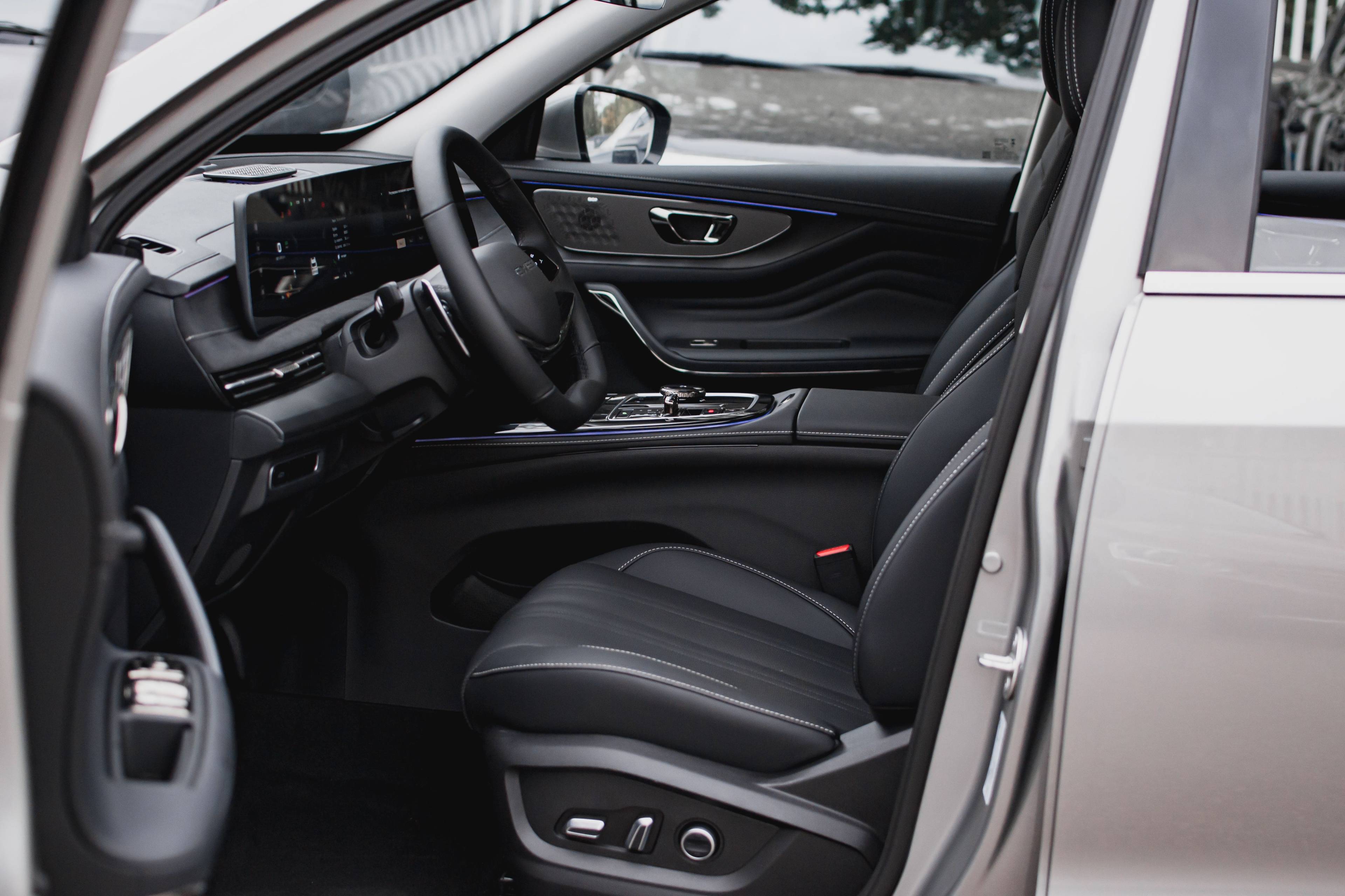 EXEED LX Premium 1.6T 7DCT 4WD