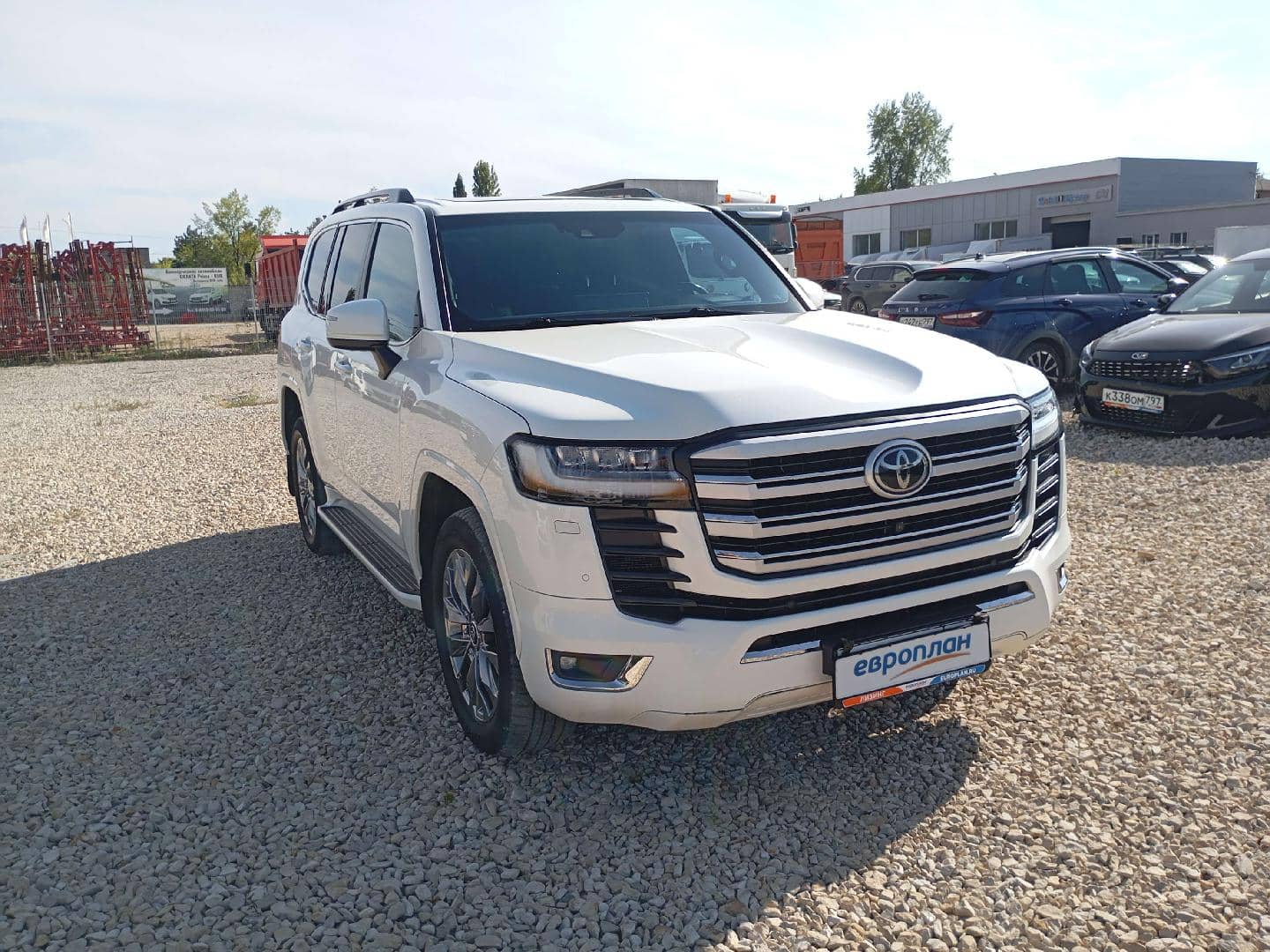 Toyota Land Cruiser 300,  74 139 км, 2024 года в лизинг