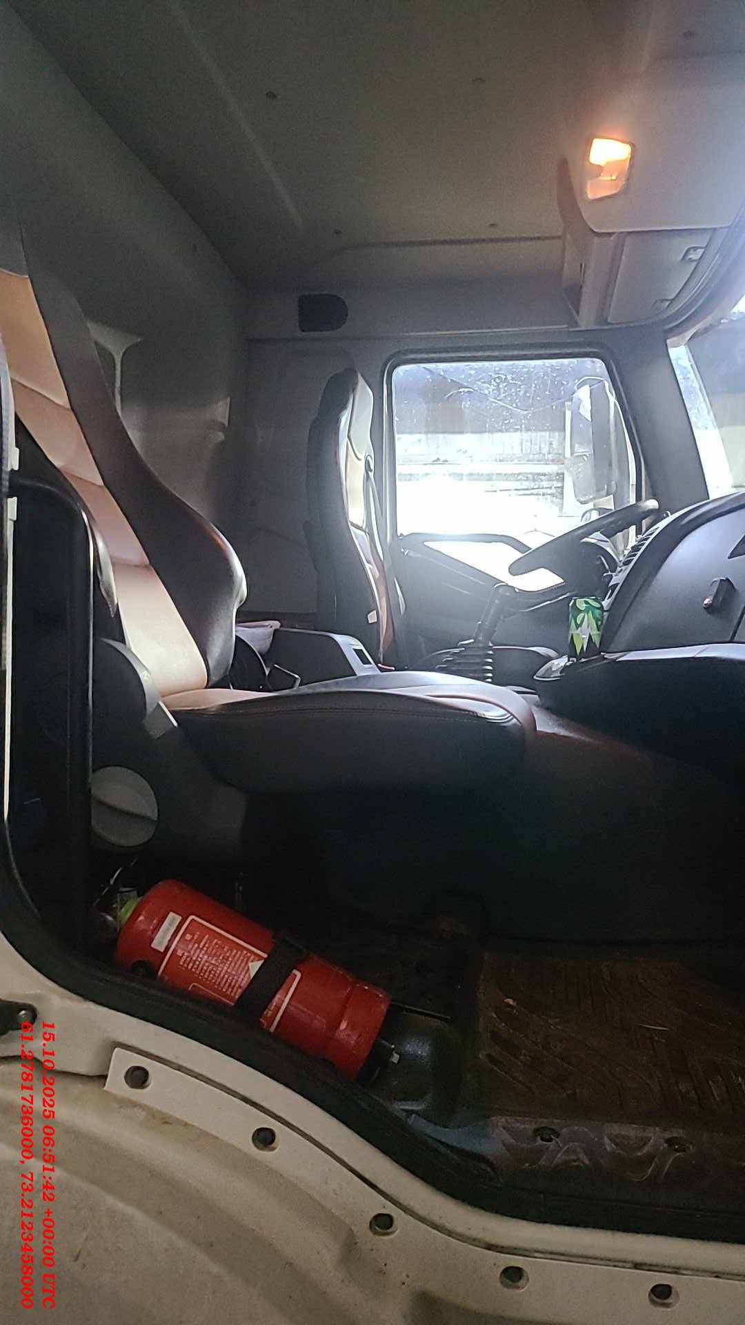 FAW CA3310P66K24T4E5 8х4,  24 483 км, 2023 года в лизинг