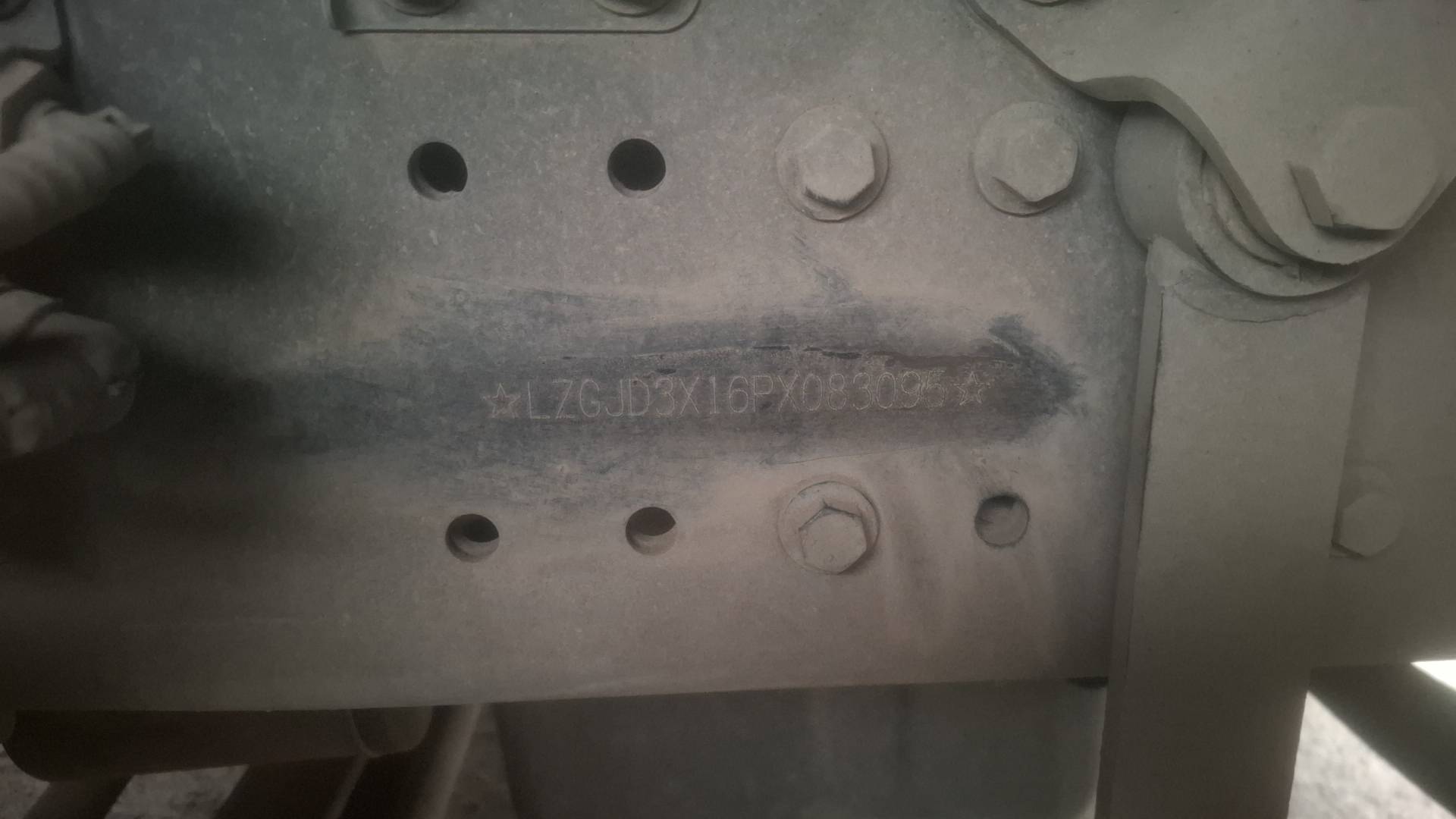 Shacman SX4188YY381,  316 652 км, 2023 года в лизинг