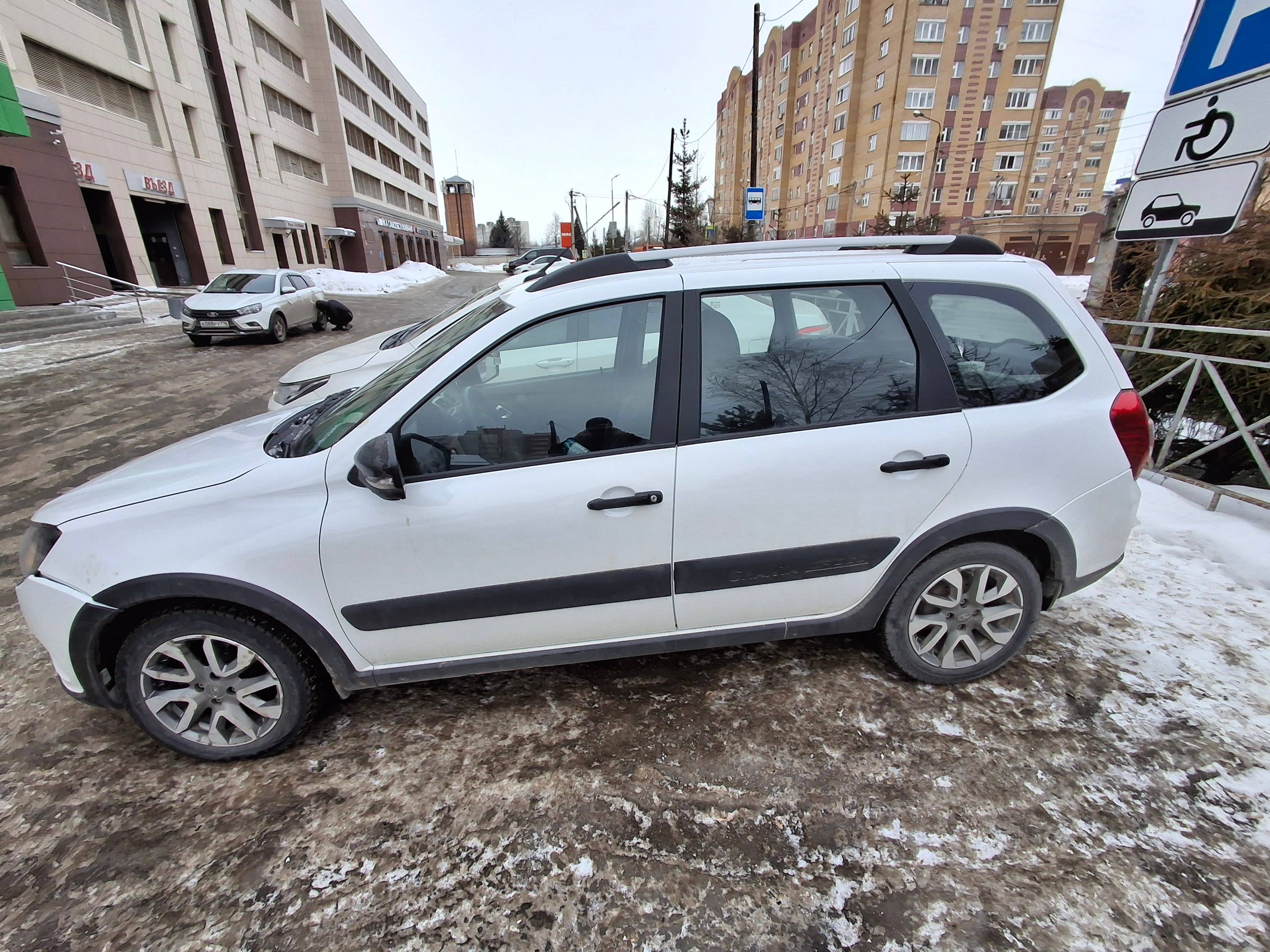 Lada Granta Cross,  68 960 км, 2023 года в лизинг