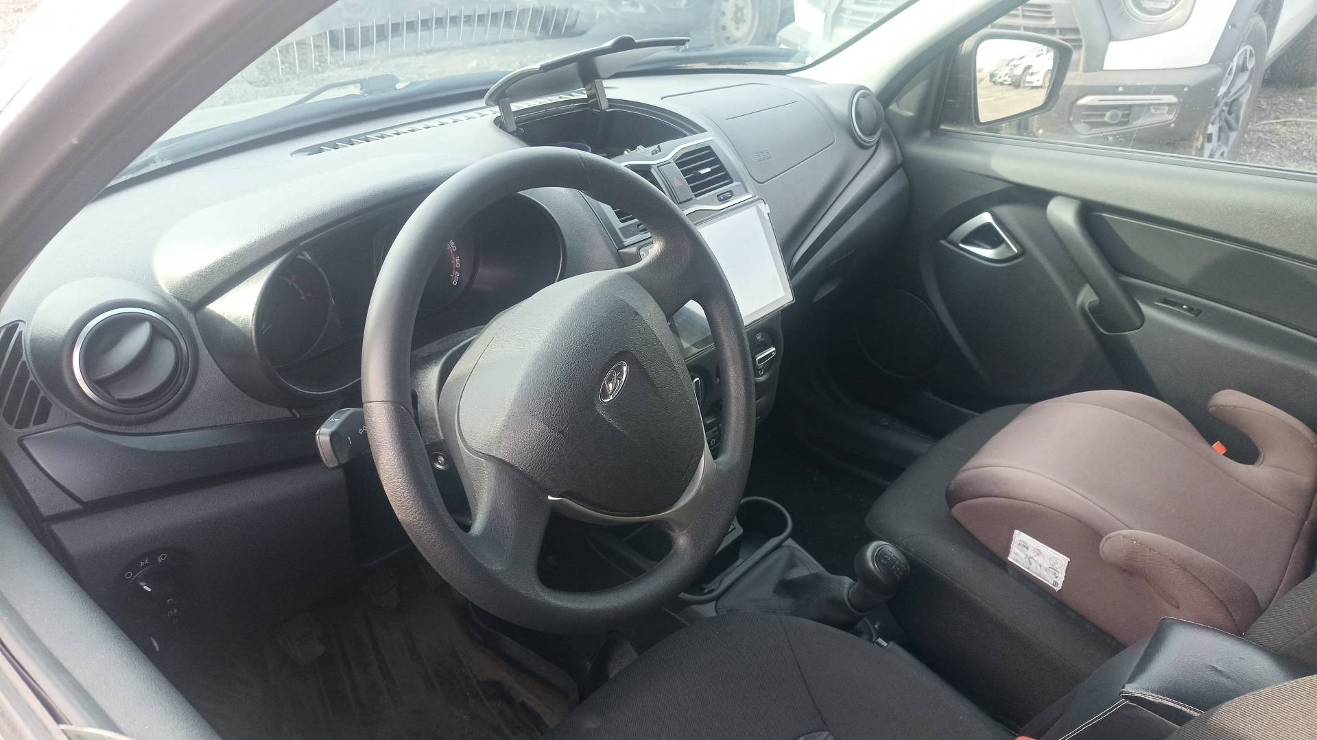 Lada Granta лифтбек,  20 826 км, 2024 года в лизинг