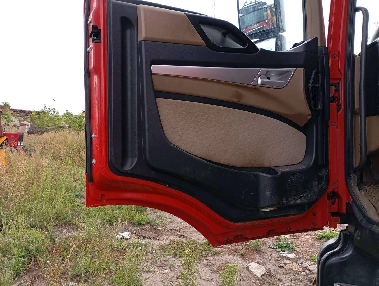 HOWO ZZ3256V384GE 6x4,  143 944 км, 2023 года в лизинг