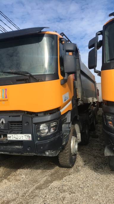 Renault K 430 8X4 (Day cab)
