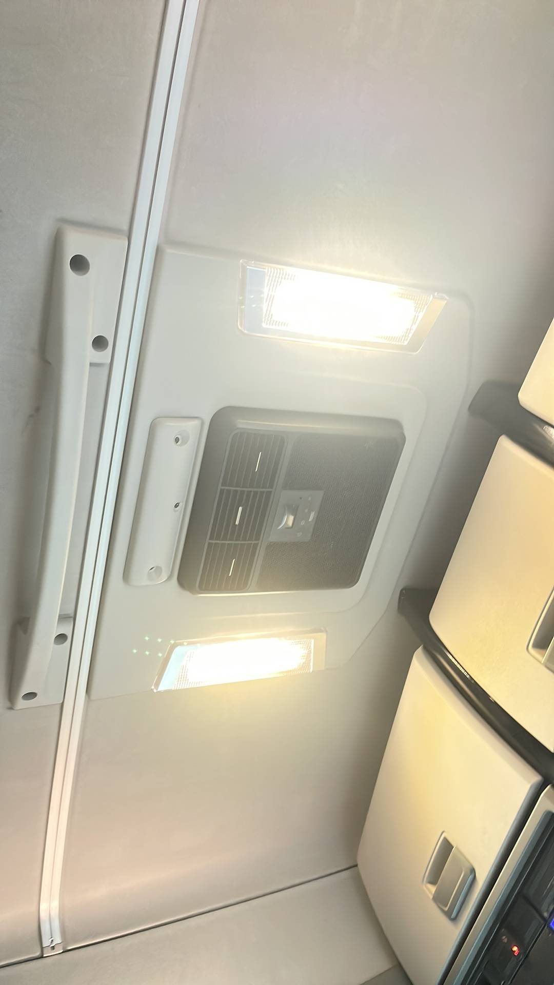 Renault T 440 4x2 (High Sleeper Cab),  429 361 км, 2021 года в лизинг