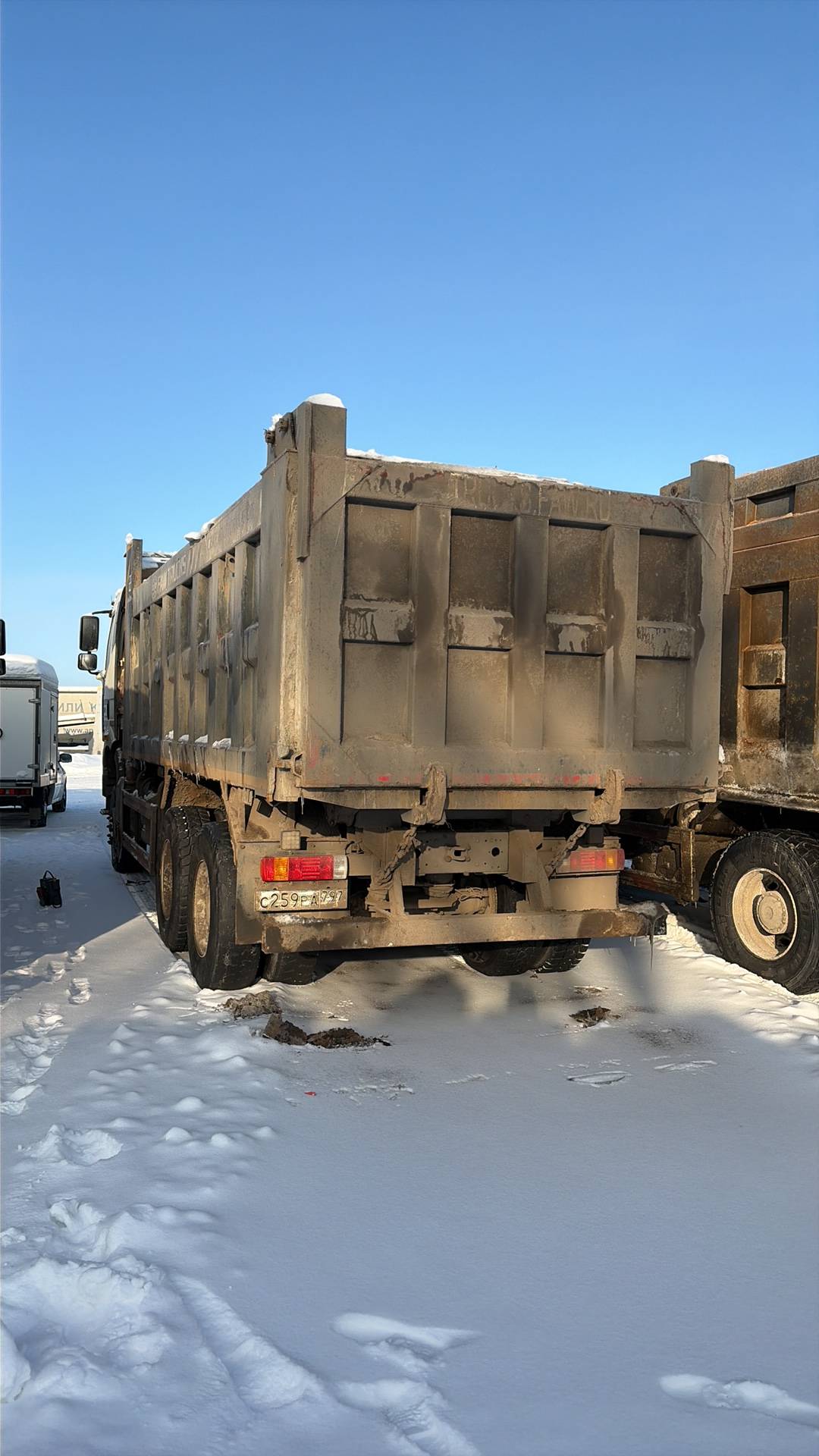 FAW CA3250P66K24T1E5 6х4,  184 108 км, 2023 года в лизинг