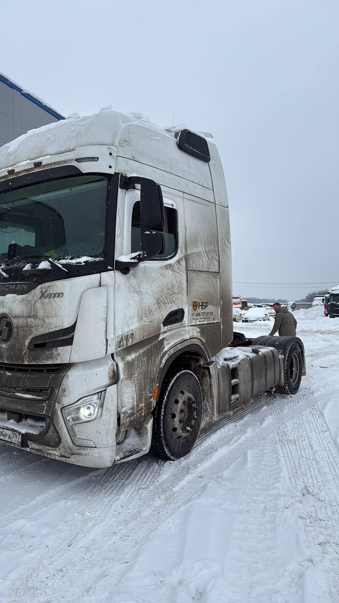 Shacman SX4188YY381,  347 536 км, 2023 года в лизинг